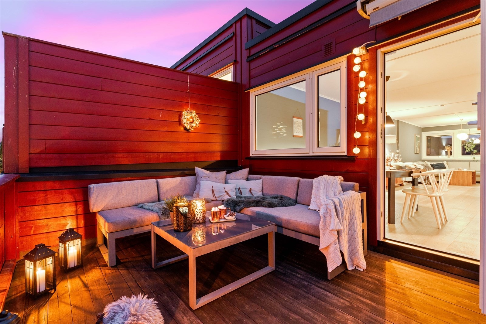 Den andre balkongen, med utgang fra kjøkkenet, er på ca. 17,7 m². Galleribilde