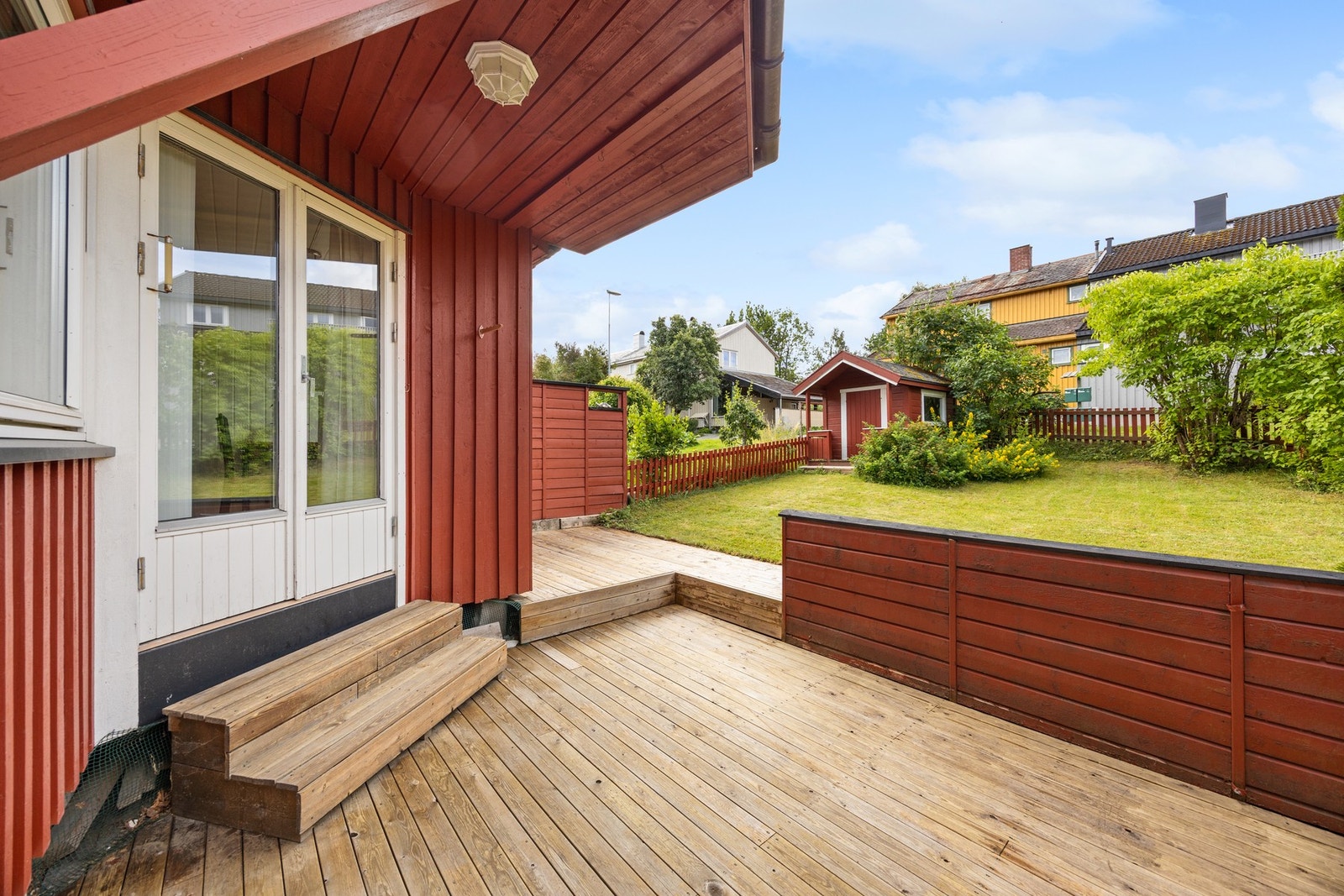 Terrassen måler ca 19 kvm. Galleribilde