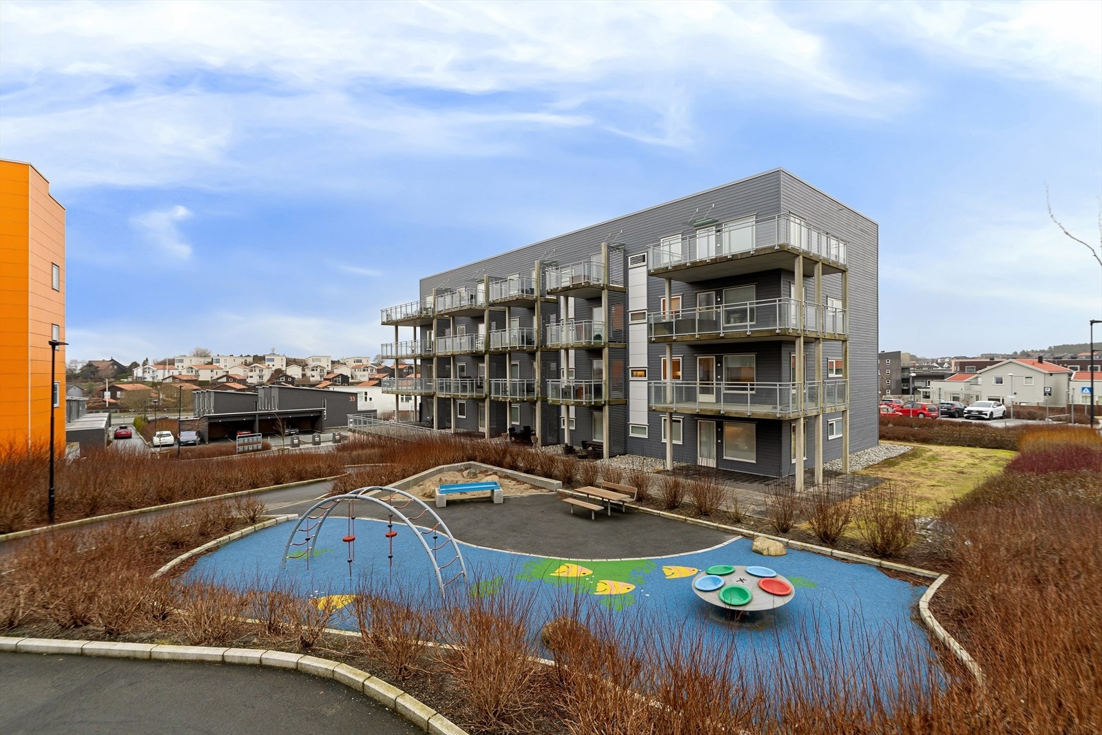 Velkommen til Gulaksvegen 2! Presentert av Kristoffer Kverme i EiendomsMegler 1. Foto: Eivind Dirdal. Galleribilde