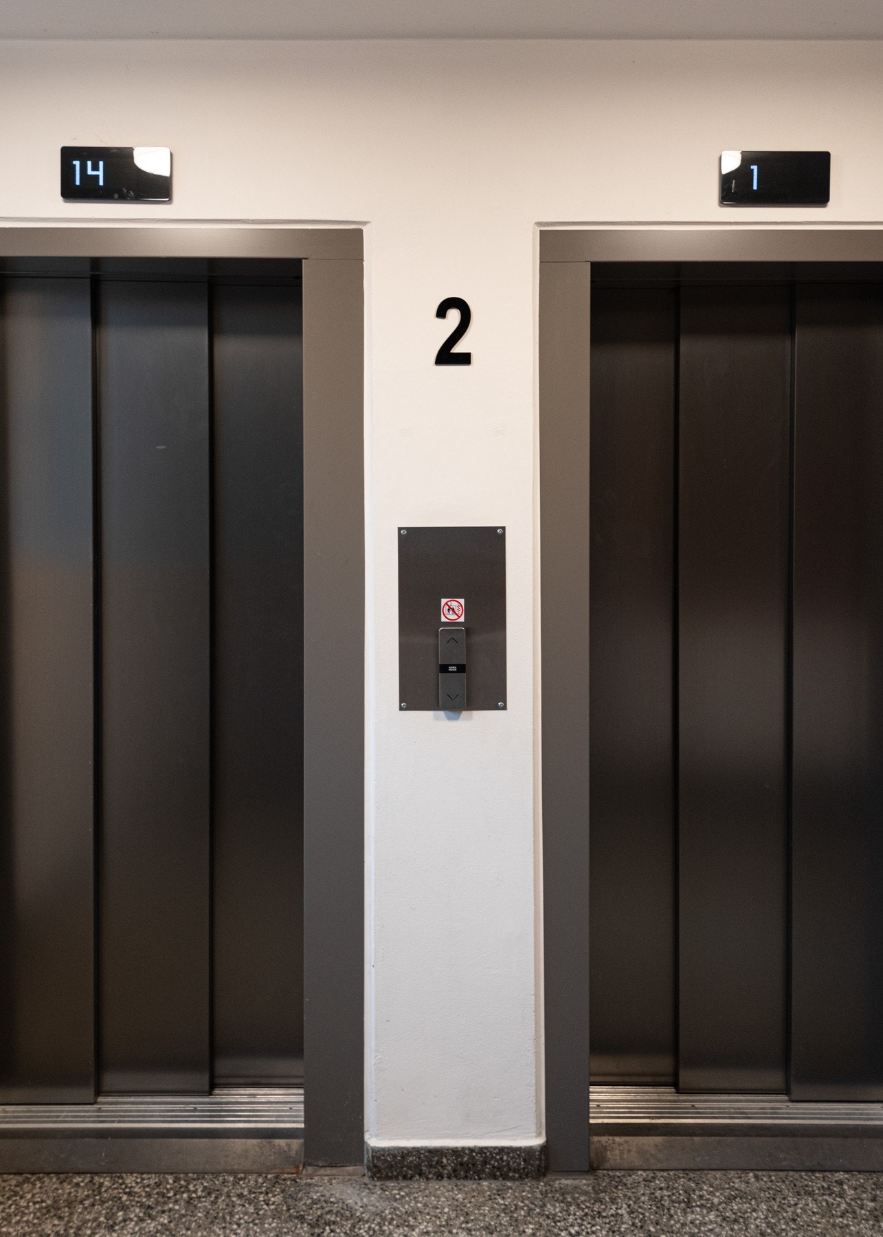 Borettslaget har felles garasjeanlegg med 180 plasser som leies ut etter søknad/venteliste* Galleribilde