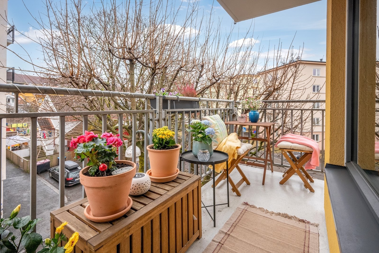 Her har du god plass til eget utemøblement og grill. Galleribilde