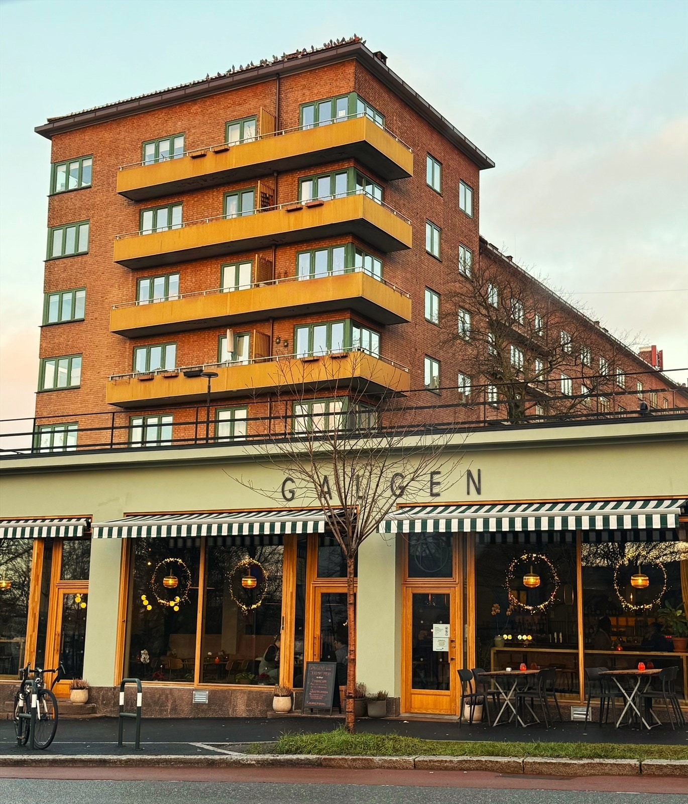 På galgen finner du hyggelig stemning fra morgen til kveld. Galleribilde