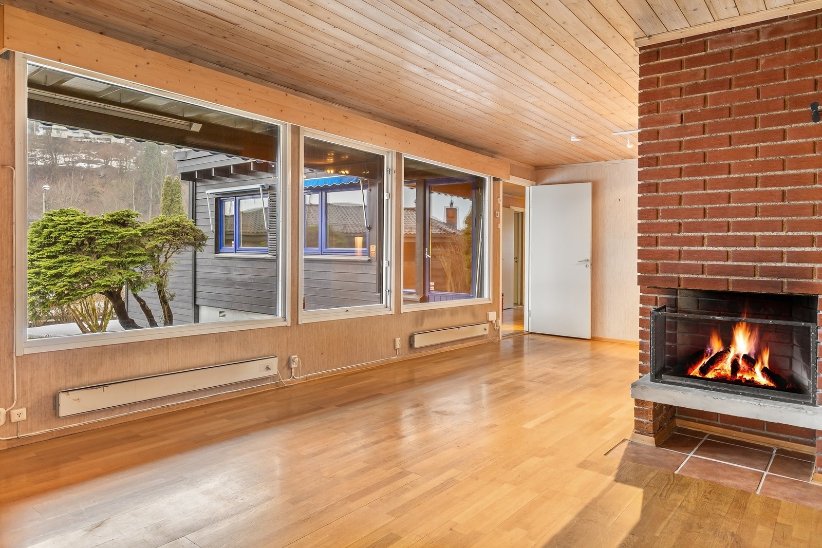 Et innholdsrikt atriumhus med renoveringsbehov. Foto: Zovenfra AS Galleribilde