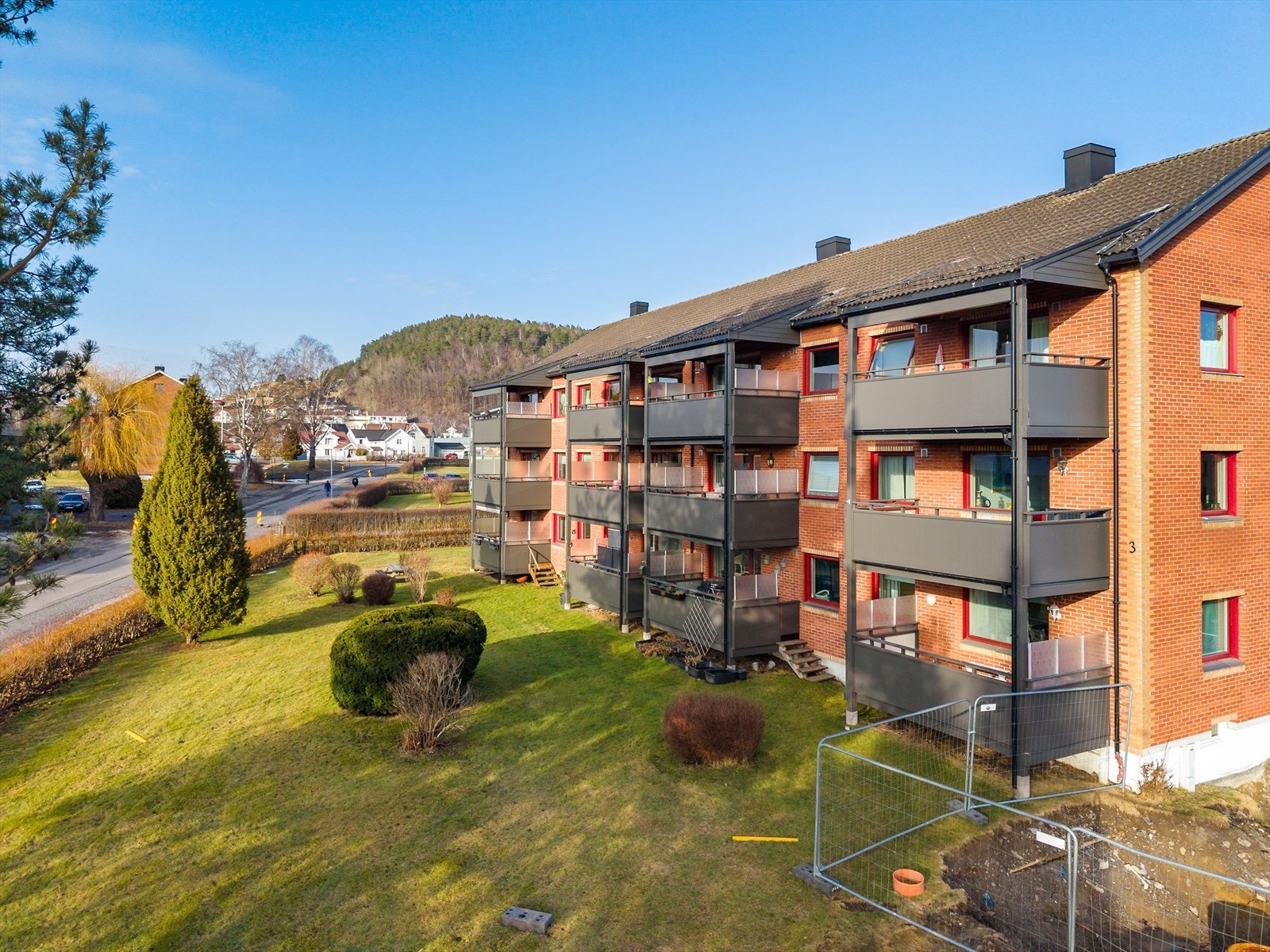 Gunnar Knudsens gate 3B har en sentrumsnær og attraktiv beliggenhet på Hovenga i Porsgrunn. Galleribilde