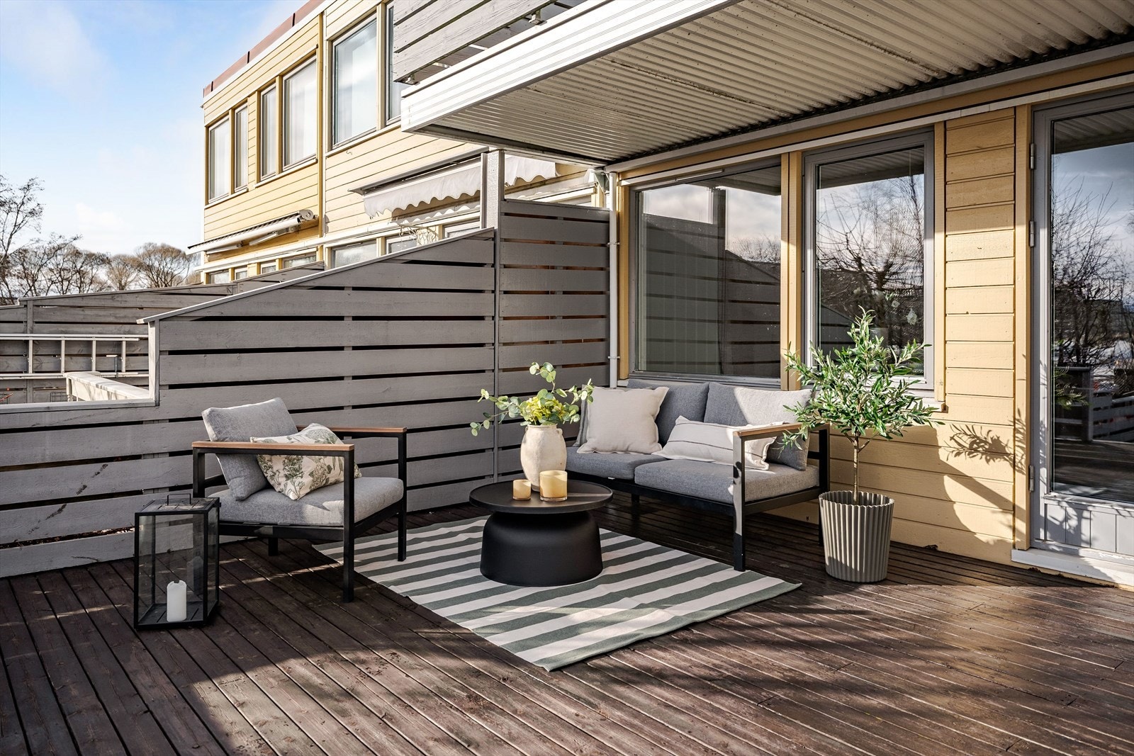 Sørvendt orientering gir sol gjennom hele dagen. Galleribilde