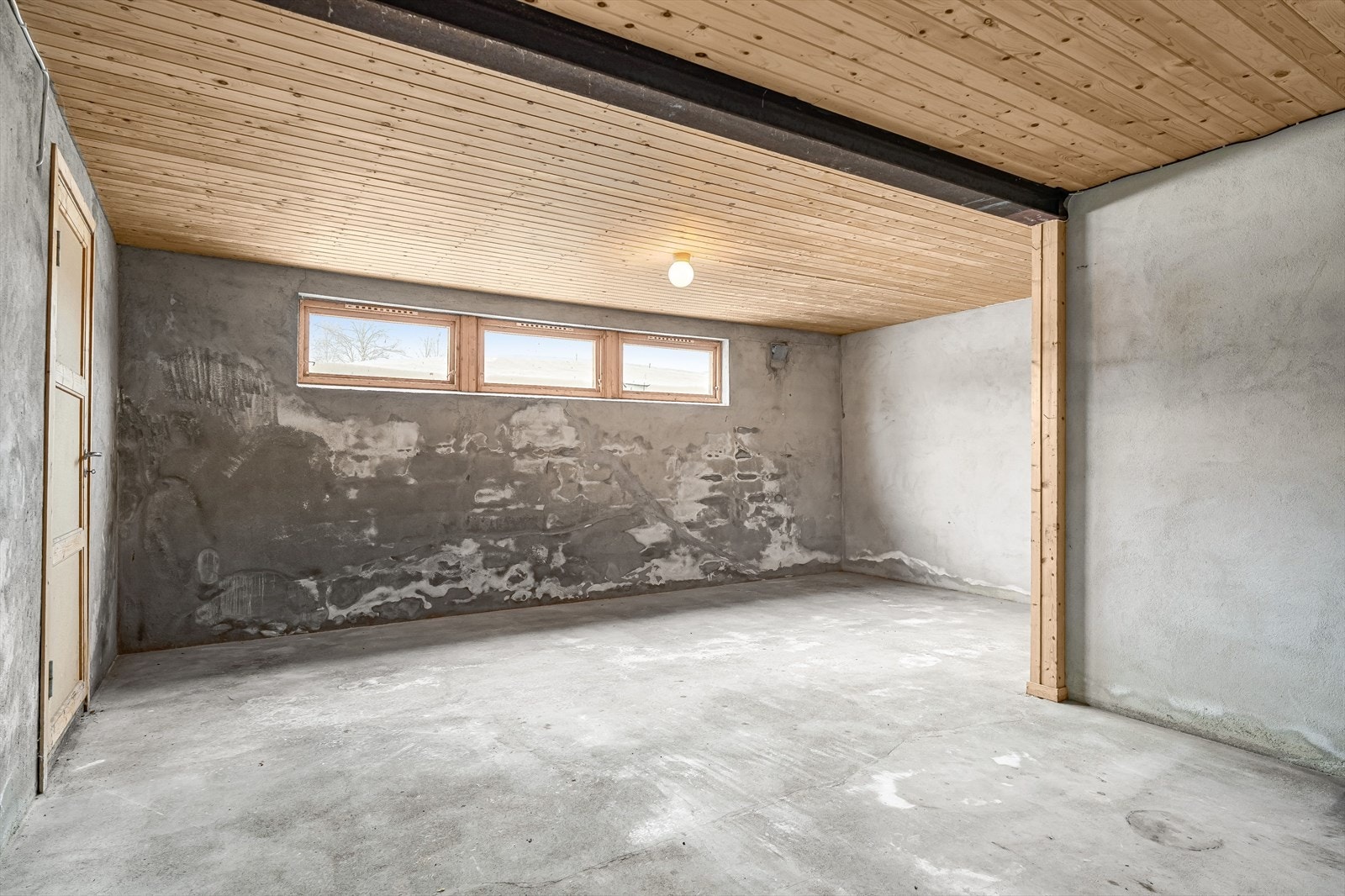 Det er foretatt ny drenering rundt hele boligen i 2022 Galleribilde