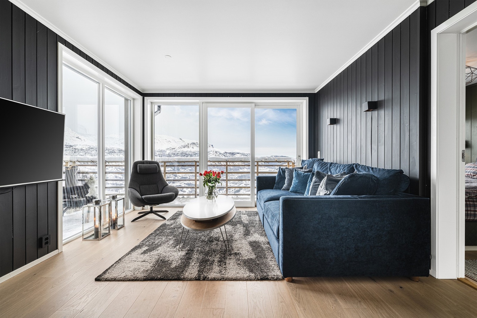 Victoria Follesø Eriksson har gleden av å presentere denne lekre toppleiligheten ved Skarsnuten panorama. Foto: Aurelijus Photography Galleribilde