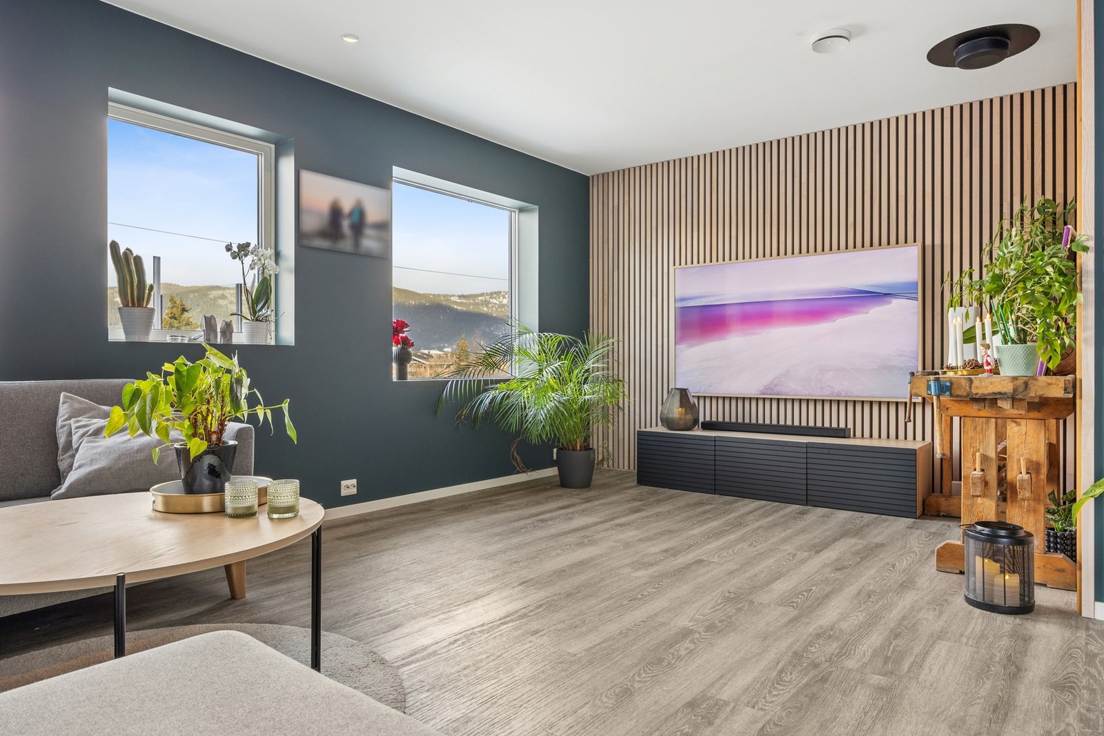 Stue og kjøkken i 2.etg på ca 50kvm gir godt med plass for flere møbleringsmuligheter Galleribilde