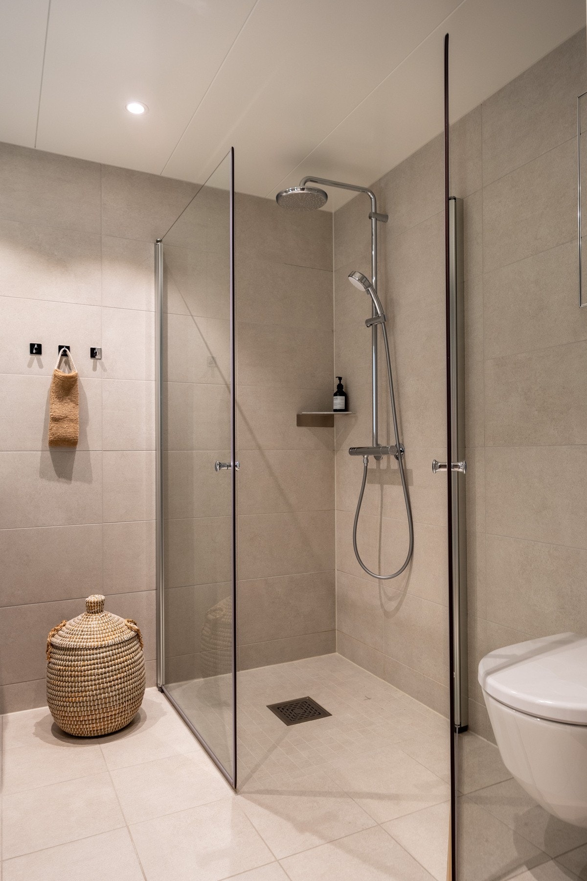 Mekanisk avtrekk med ventil i himling. Galleribilde