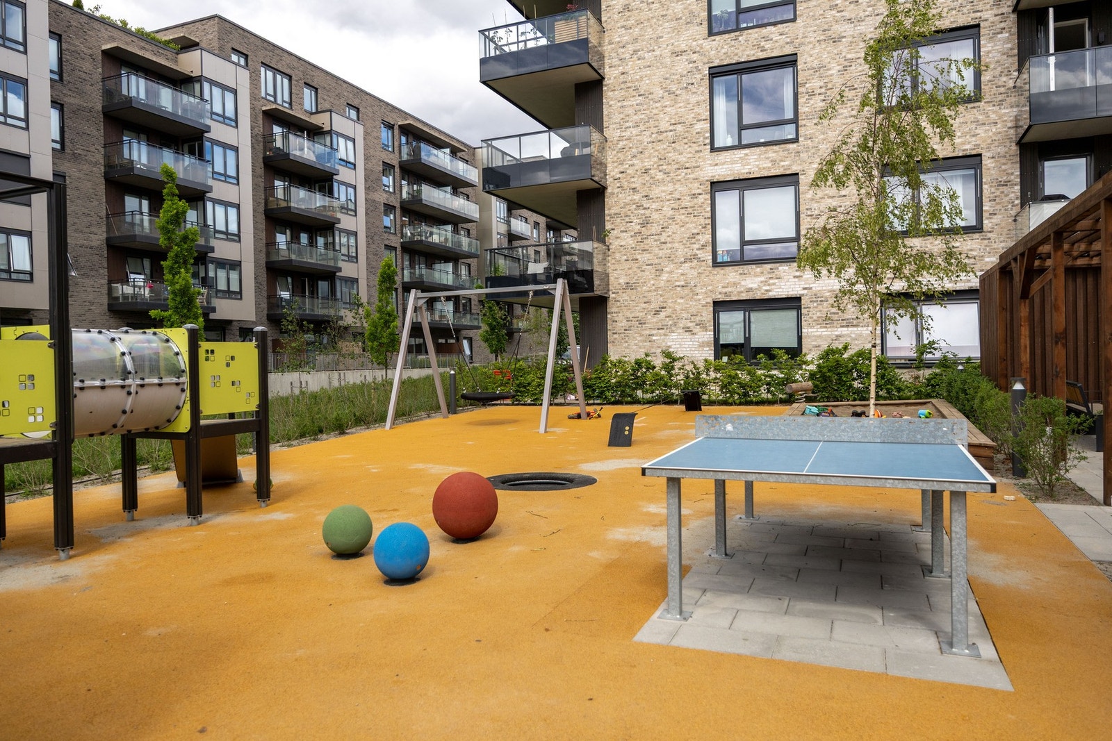 Det finnes flere parker og rekreasjonsmuligheter i nærheten. Galleribilde