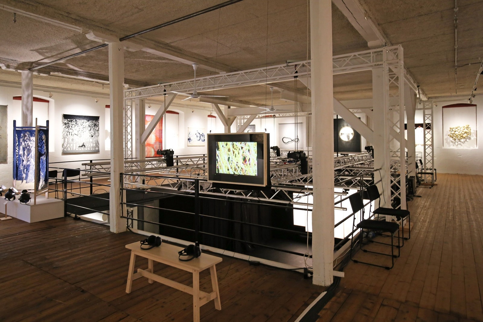Utstillinger på Fossekleiva kultursenter. Galleribilde
