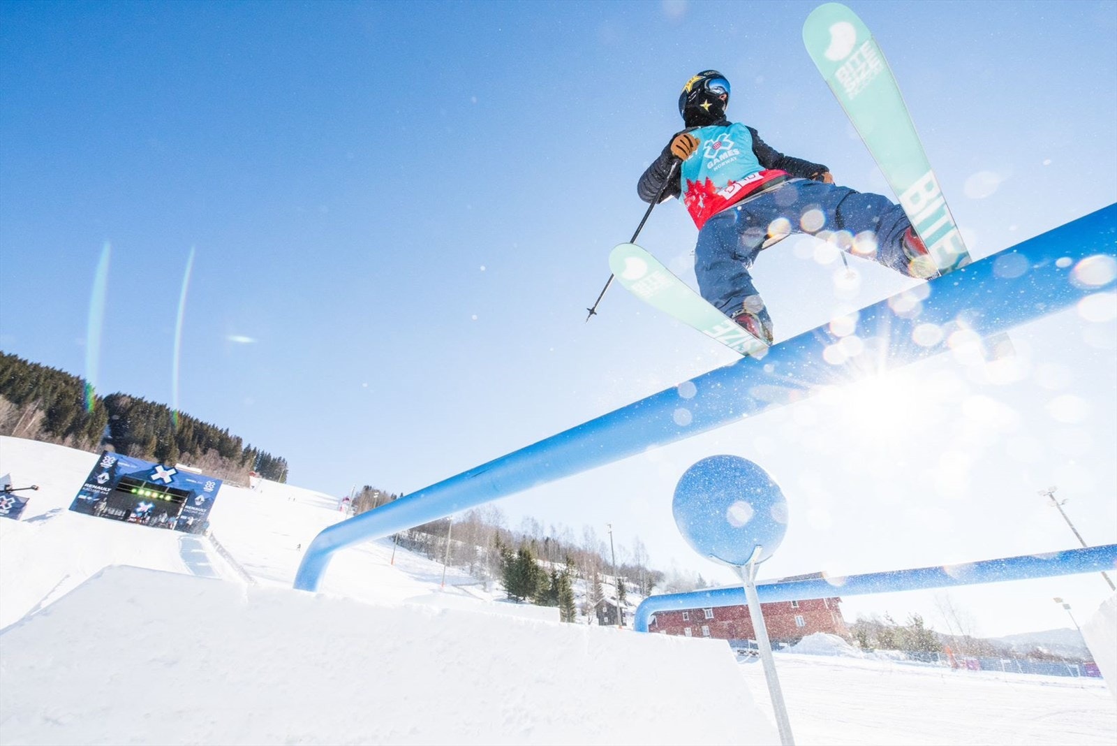 Alpinsenteret er landets tredje største, der terrengparken er et klart førstevalg blant snowboardentusiaster. Galleribilde