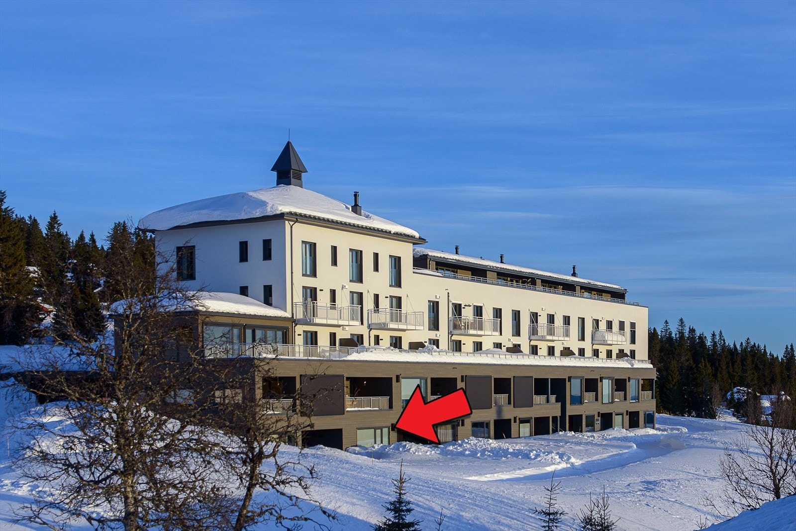 Velkommen til Nordsetervegen 1357! Smart, meget funksjonell og moderne leilighet, sentralt plassert på Nordseter. Galleribilde