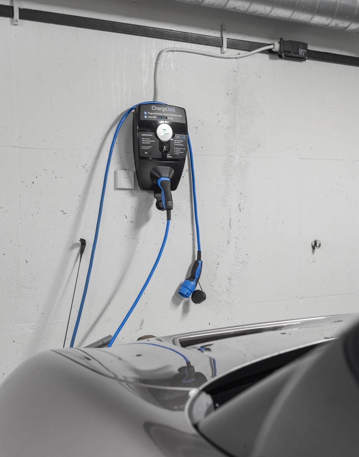 Selger opplyser om at det er god mulighet for å leie ekstra garasjeplass i sameiets garasje Galleribilde