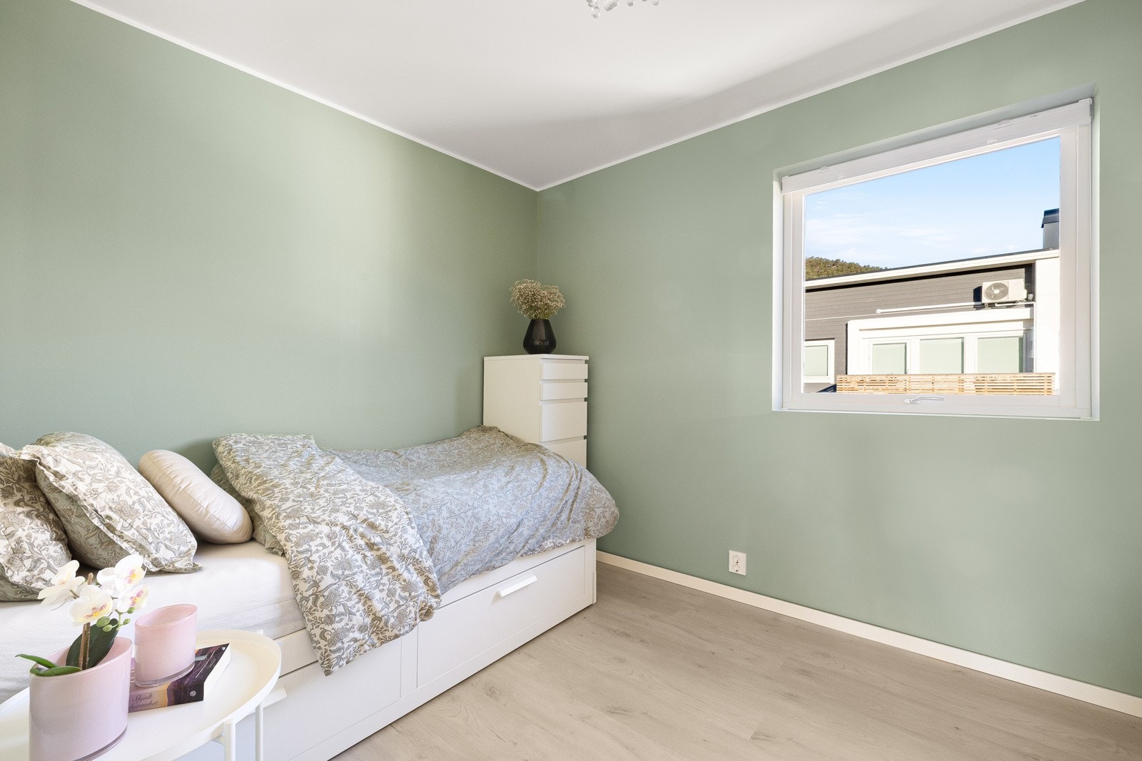 Enten man ønsker å bruke det til soverom, gjesterom, kontorløsning, garderobe etc. Galleribilde