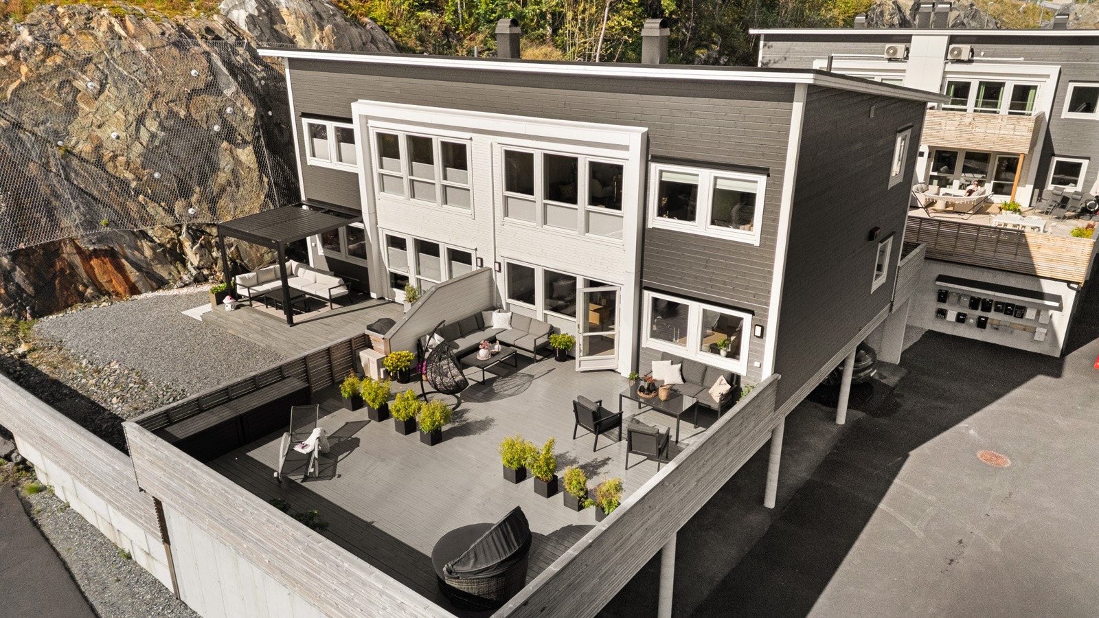 For et større handelsutvalg ligger Kleppestø senter kun en kort kjøretur unna. Galleribilde