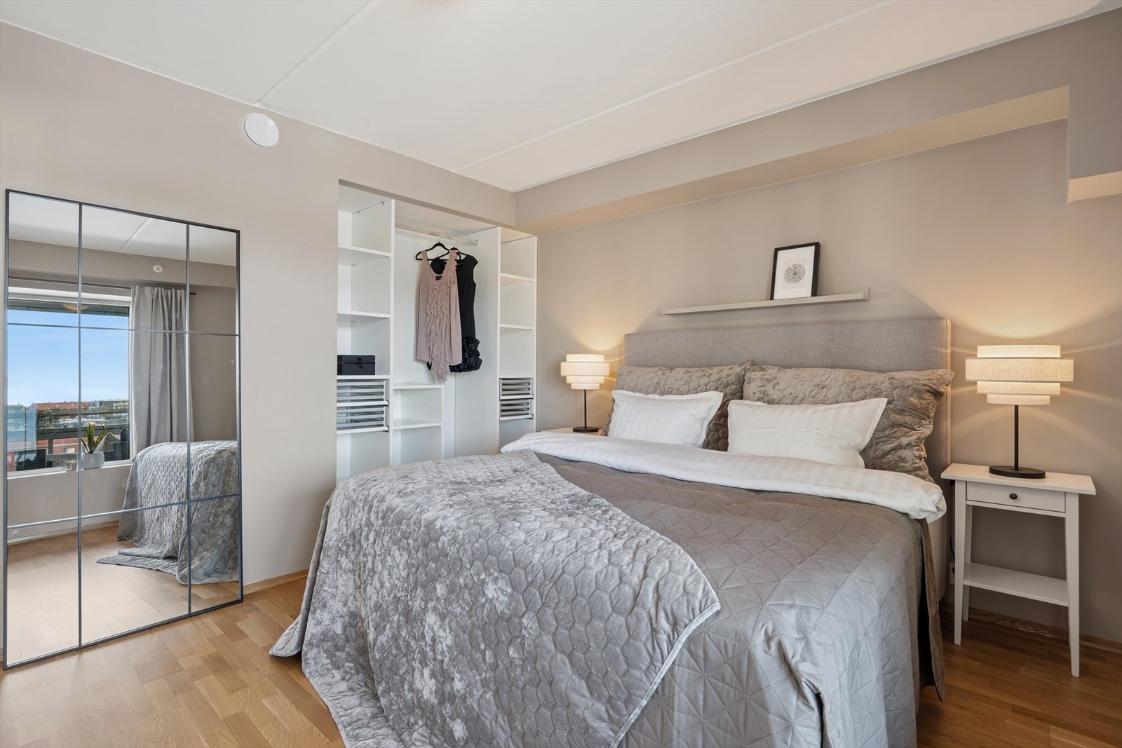 Meget innbydende soverom på romslige 14m². Galleribilde