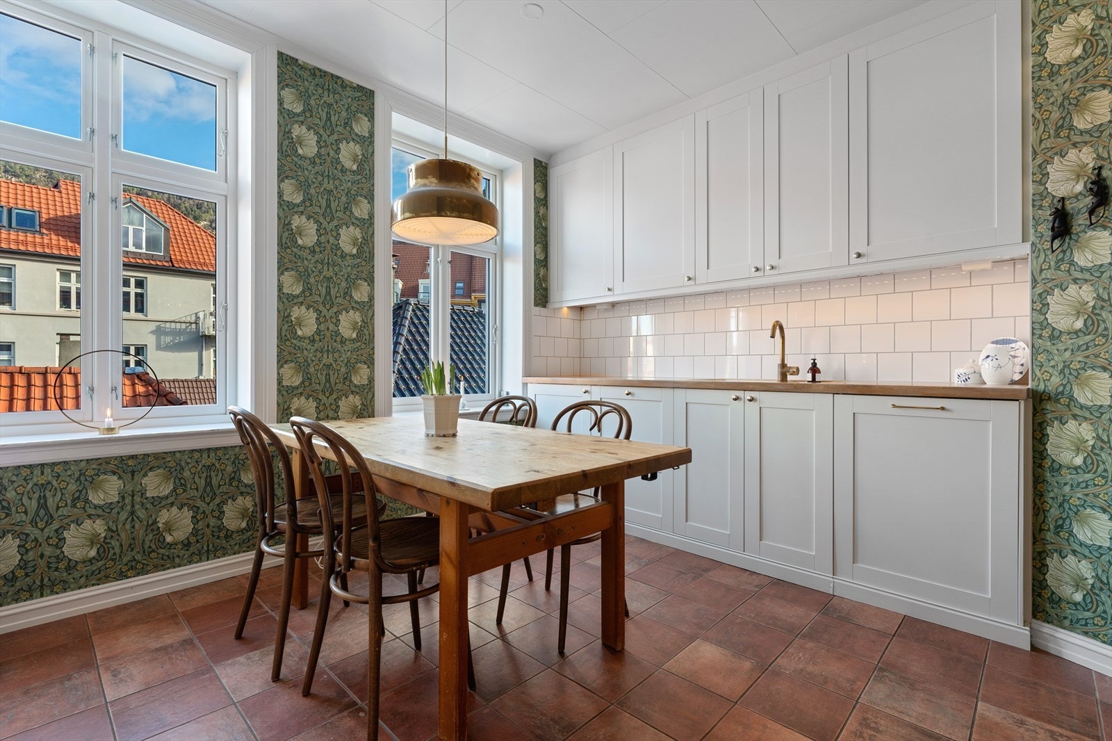 Her er det god plass til spisegruppe. Galleribilde