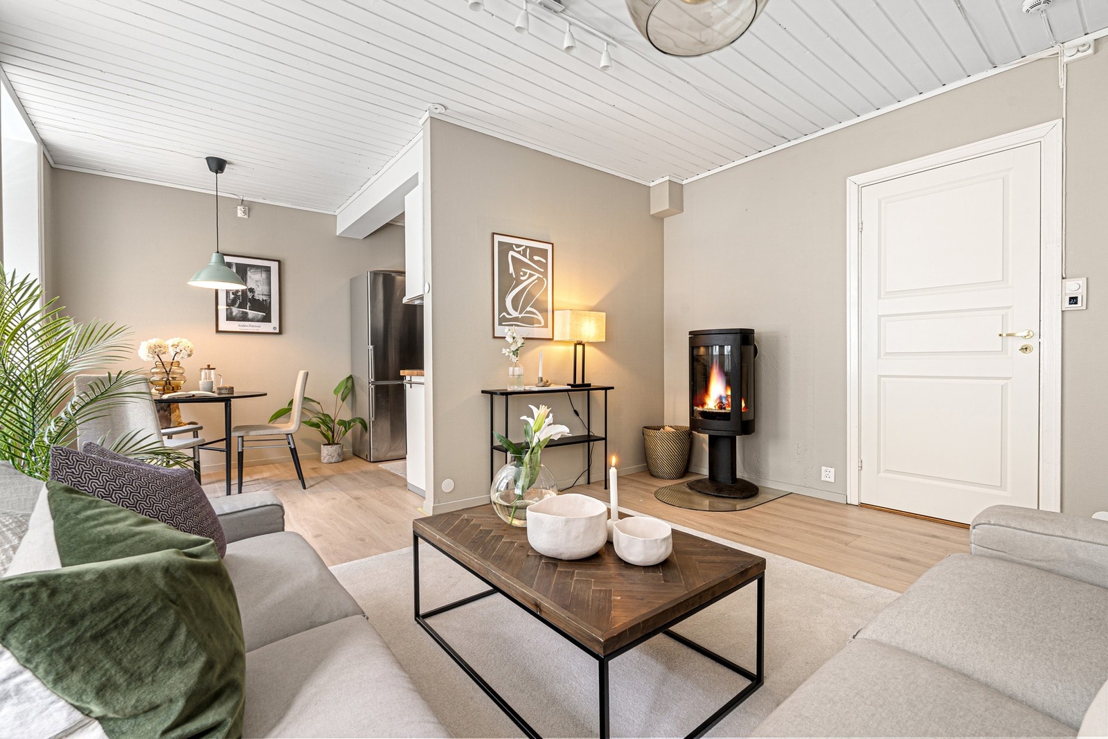 En lys og svært delikat 3-roms selveierleilighet med attraktiv beliggenhet. Galleribilde