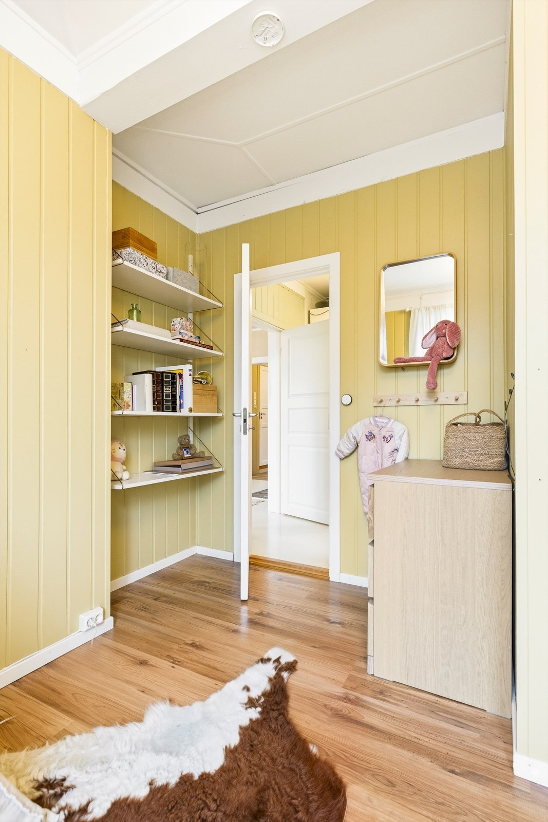 Soverom 4 i 1. etasje er registrert som bad og er derfor ikke godkjent til varig oppholdsrom Galleribilde