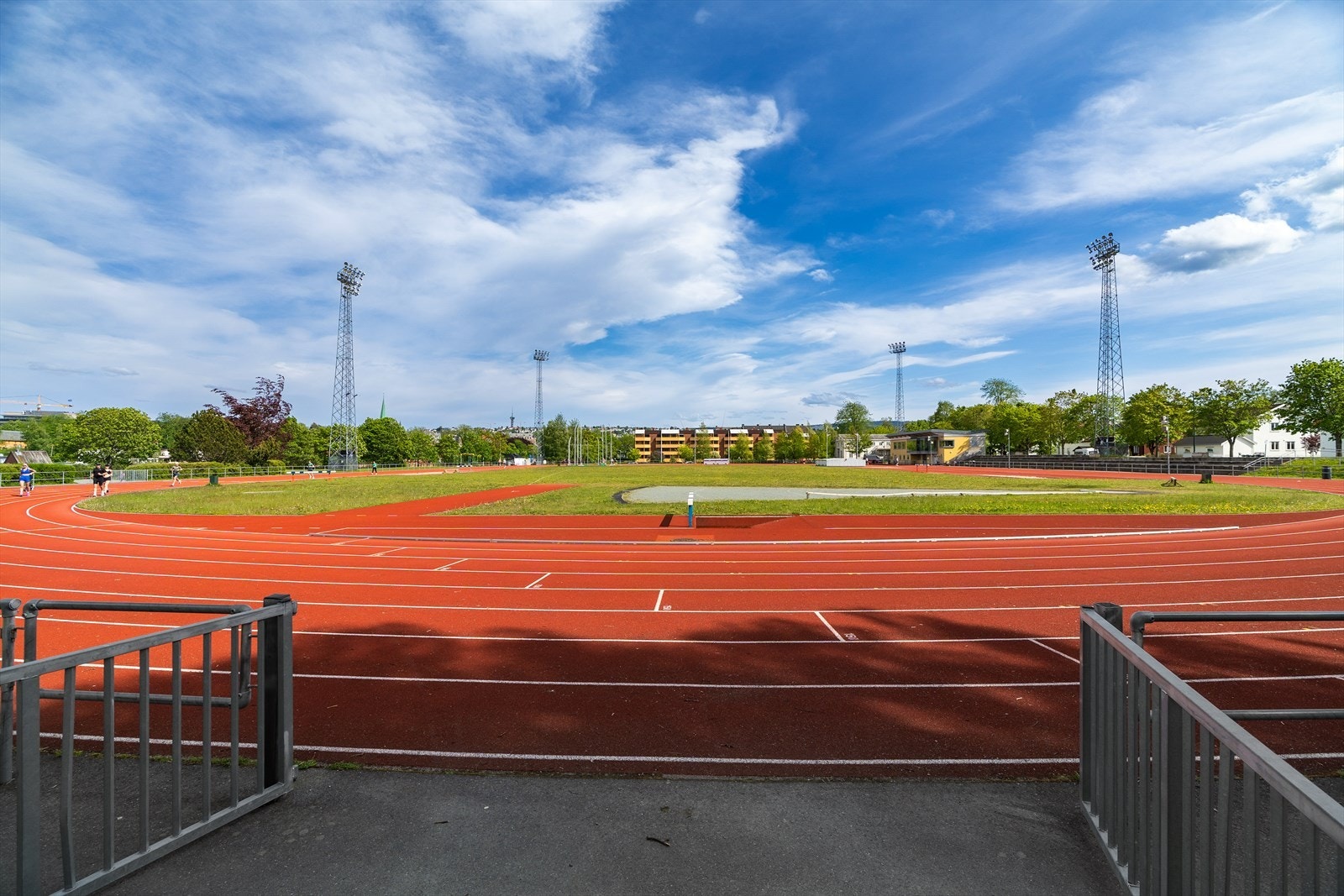 Ved Trondheim Spektrum ligger det løpebane som fritt kan brukes til egenorganisert trening og mosjon. Galleribilde