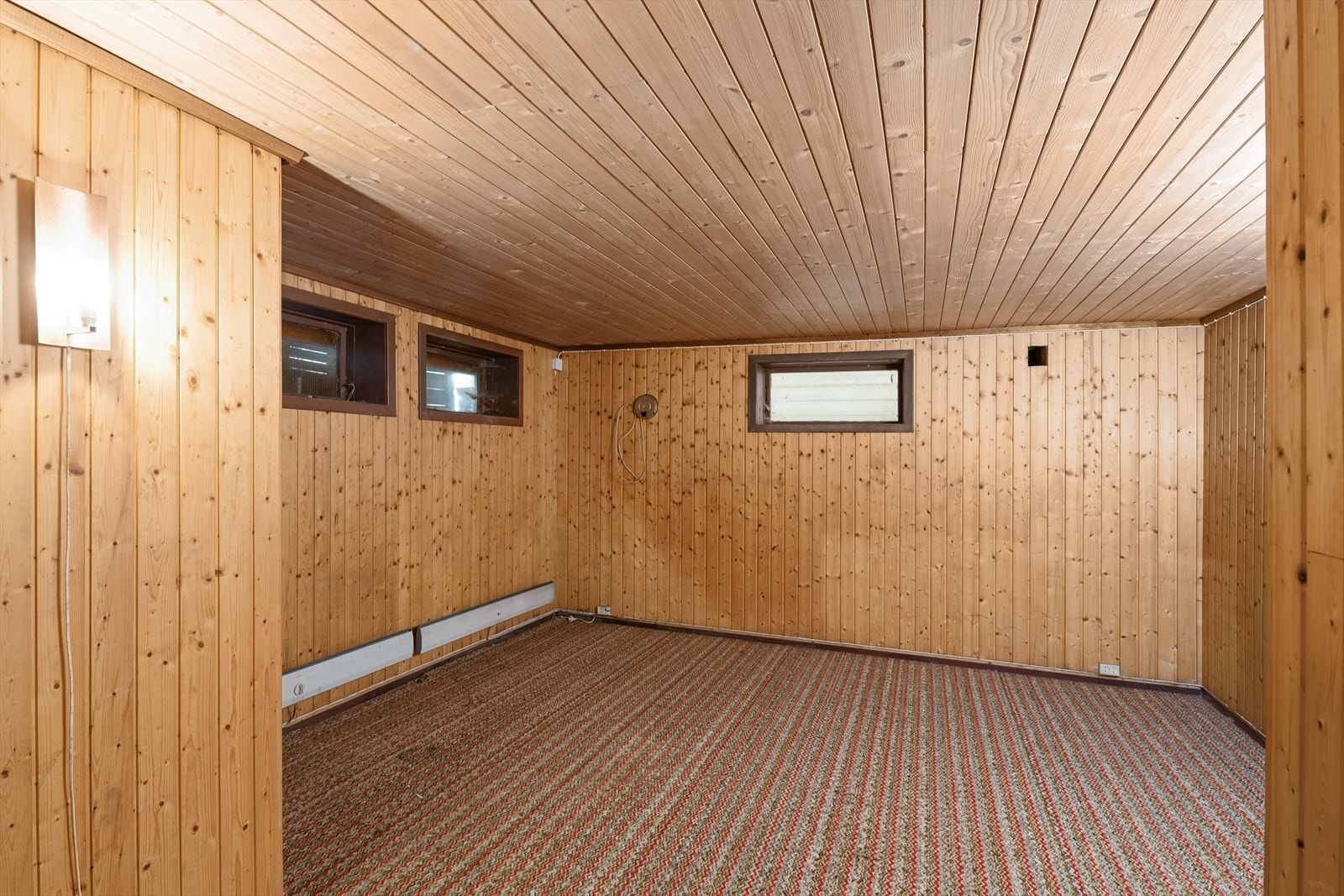 Takhøyde i kjeller er ca 207cm. Galleribilde