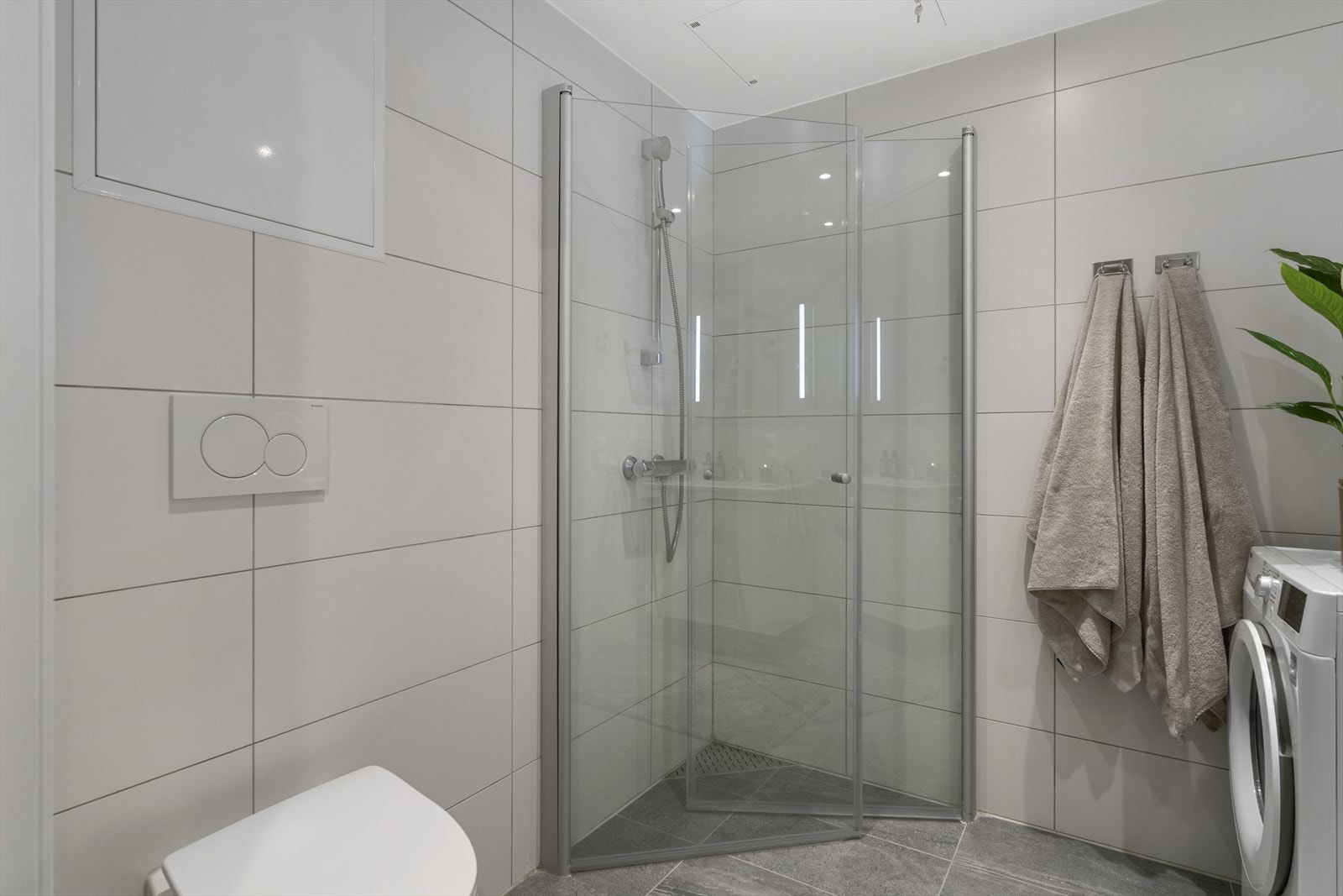 Badet er på 4,5 kvm. Galleribilde