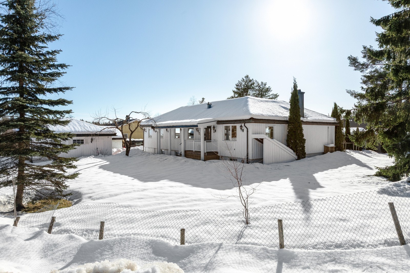 Danizen Navinathas v/DNB Eiendom har gleden av å presentere Hjortevegen 46! Galleribilde