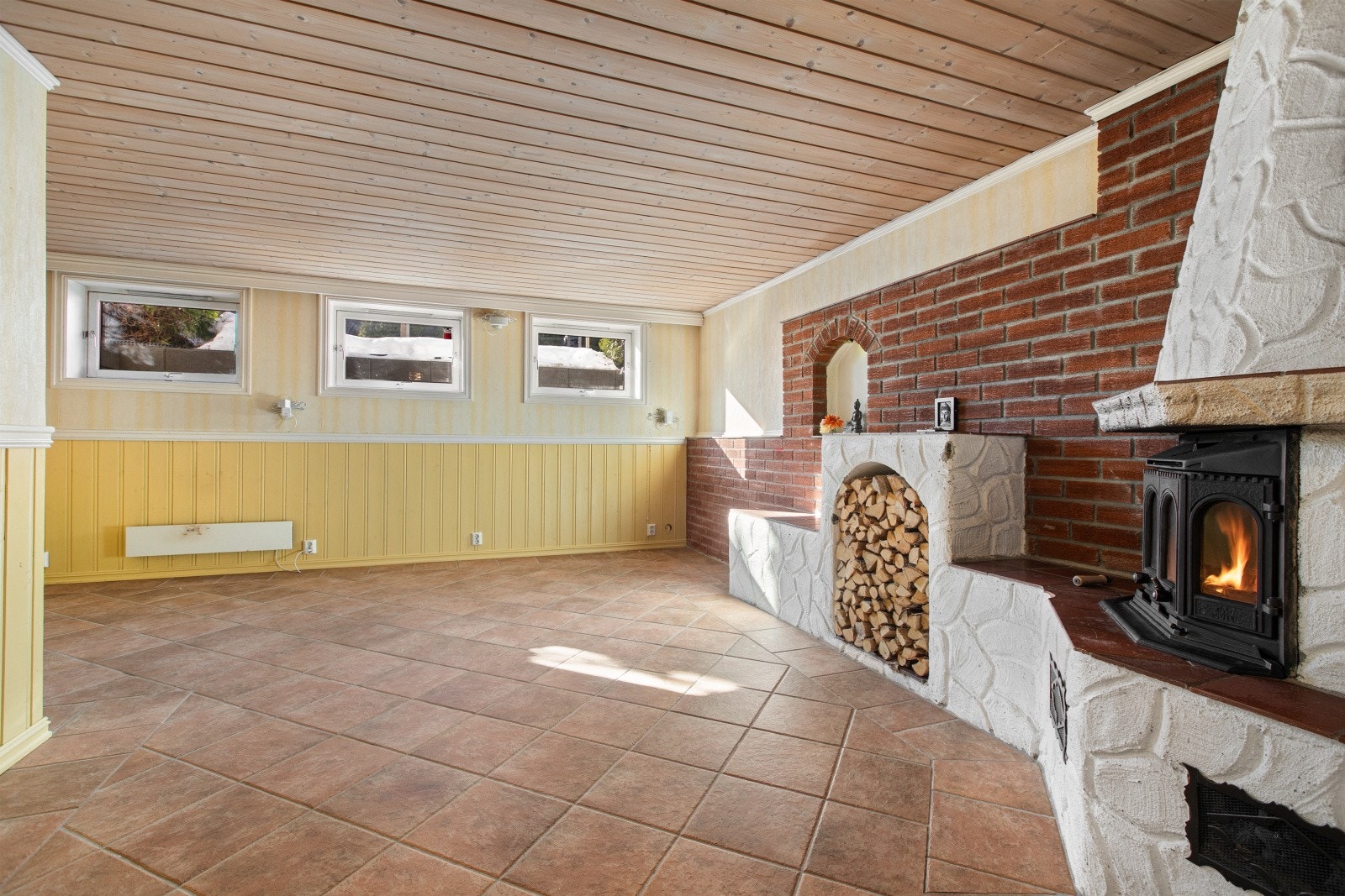 Dette er boligens stue nr 3 som befinner seg i underetasjen. Galleribilde