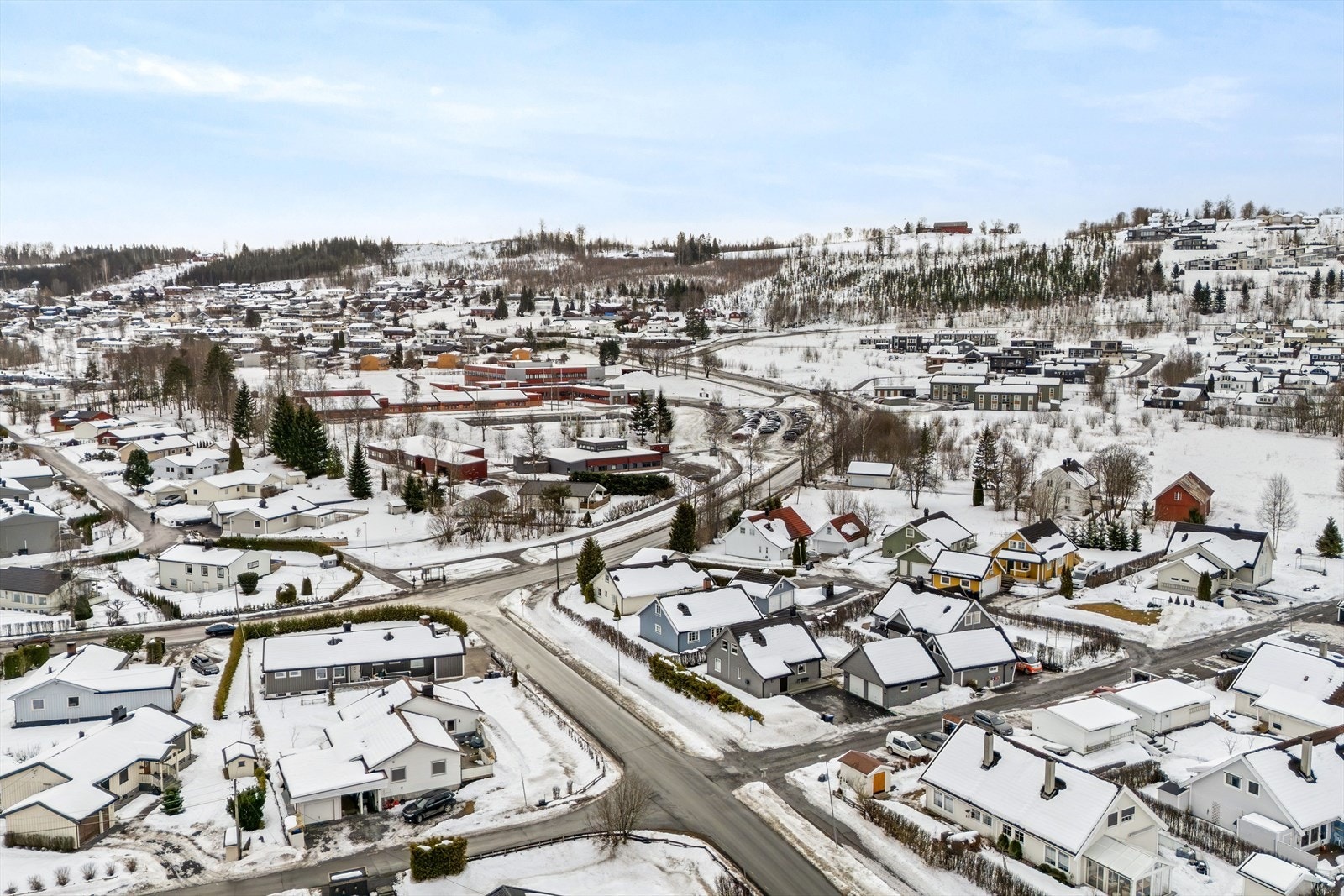 Attraktiv beliggenhet i tilnærmet umiddelbar nærhet til Kopperud skole Galleribilde