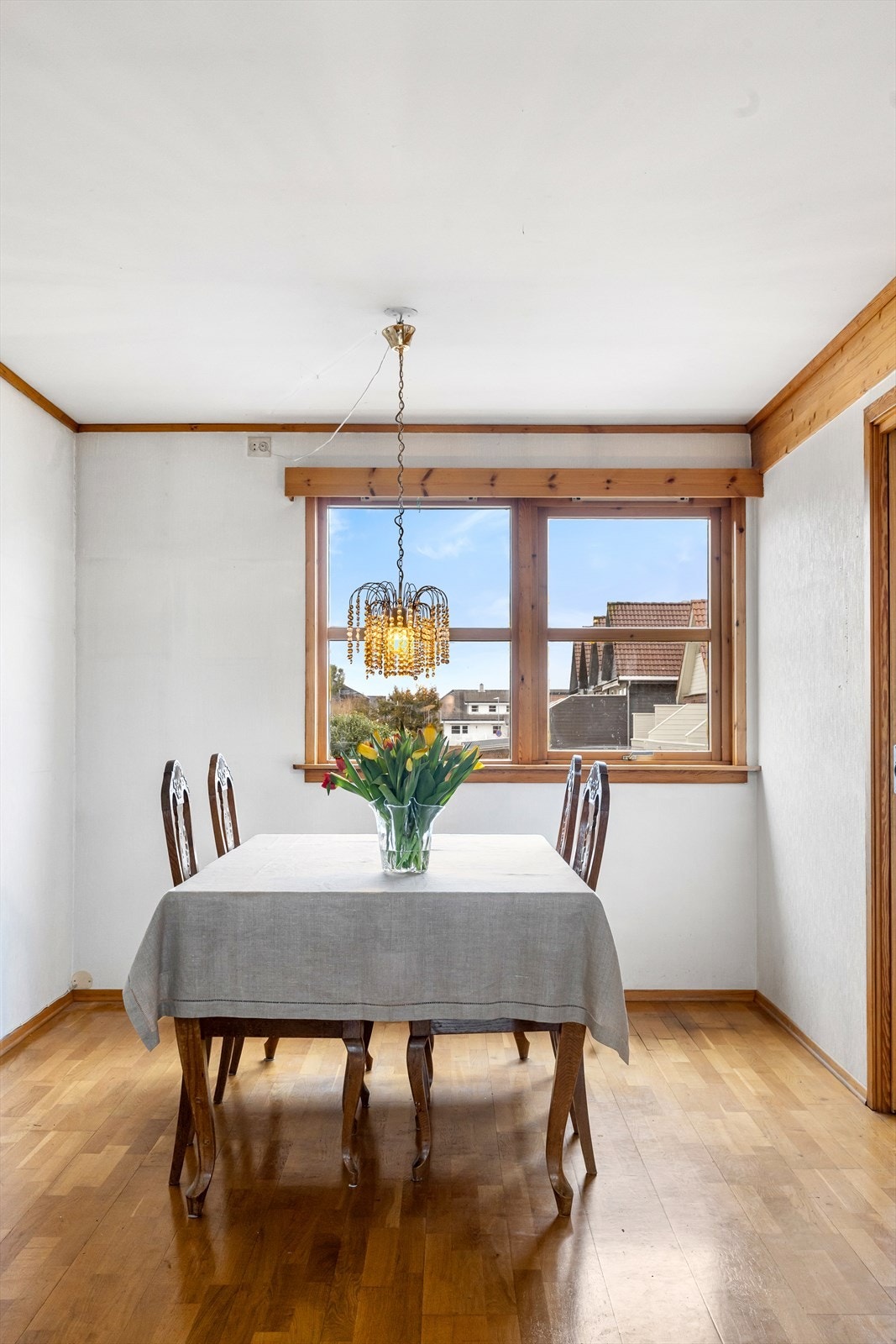 Spsisestue. Galleribilde