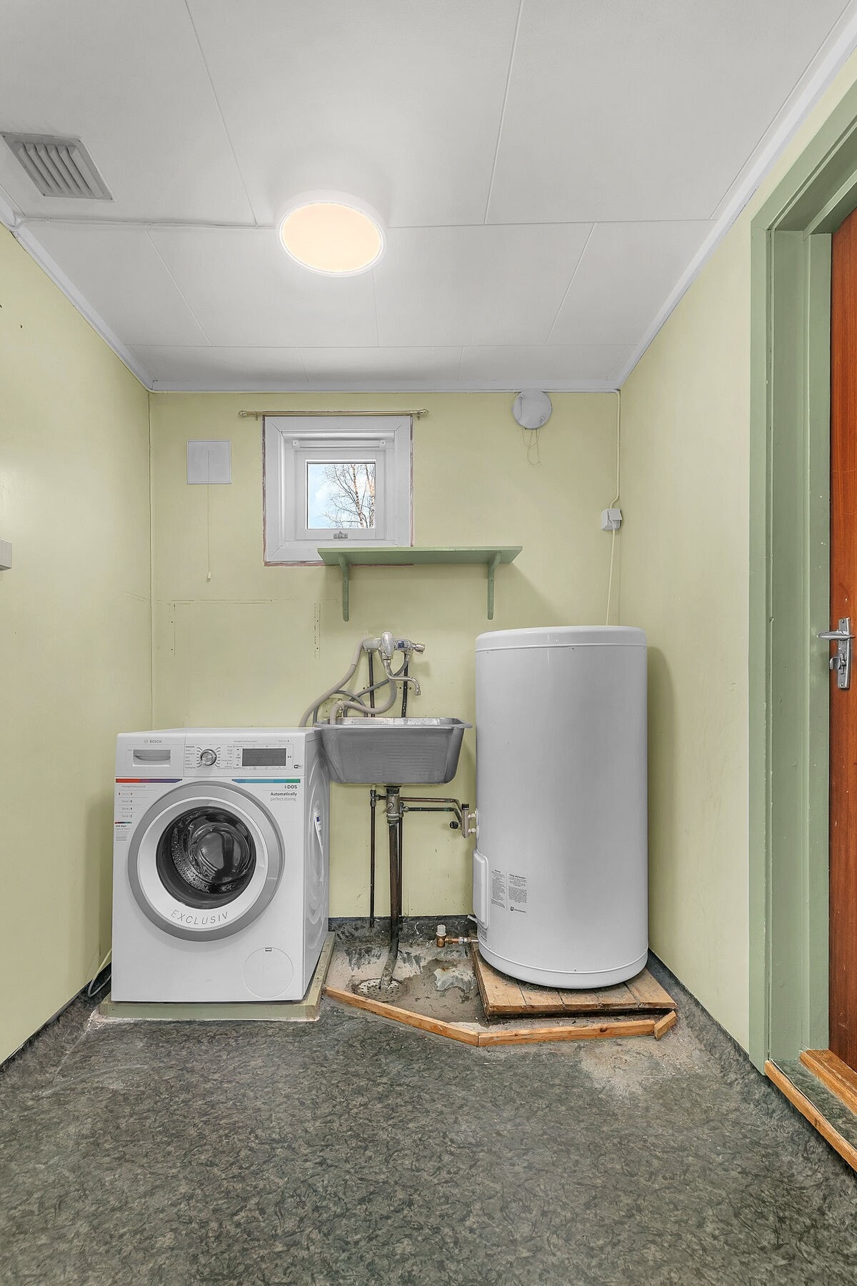 Vaskerom Galleribilde