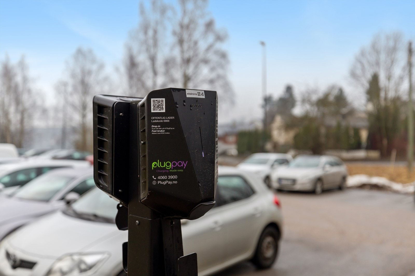 Borettslaget har også egne plasser for elbil-lading for beboerne. Galleribilde