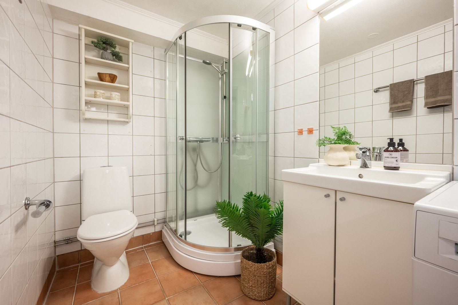 Videre er det opplegg for vaskemaskin. Galleribilde