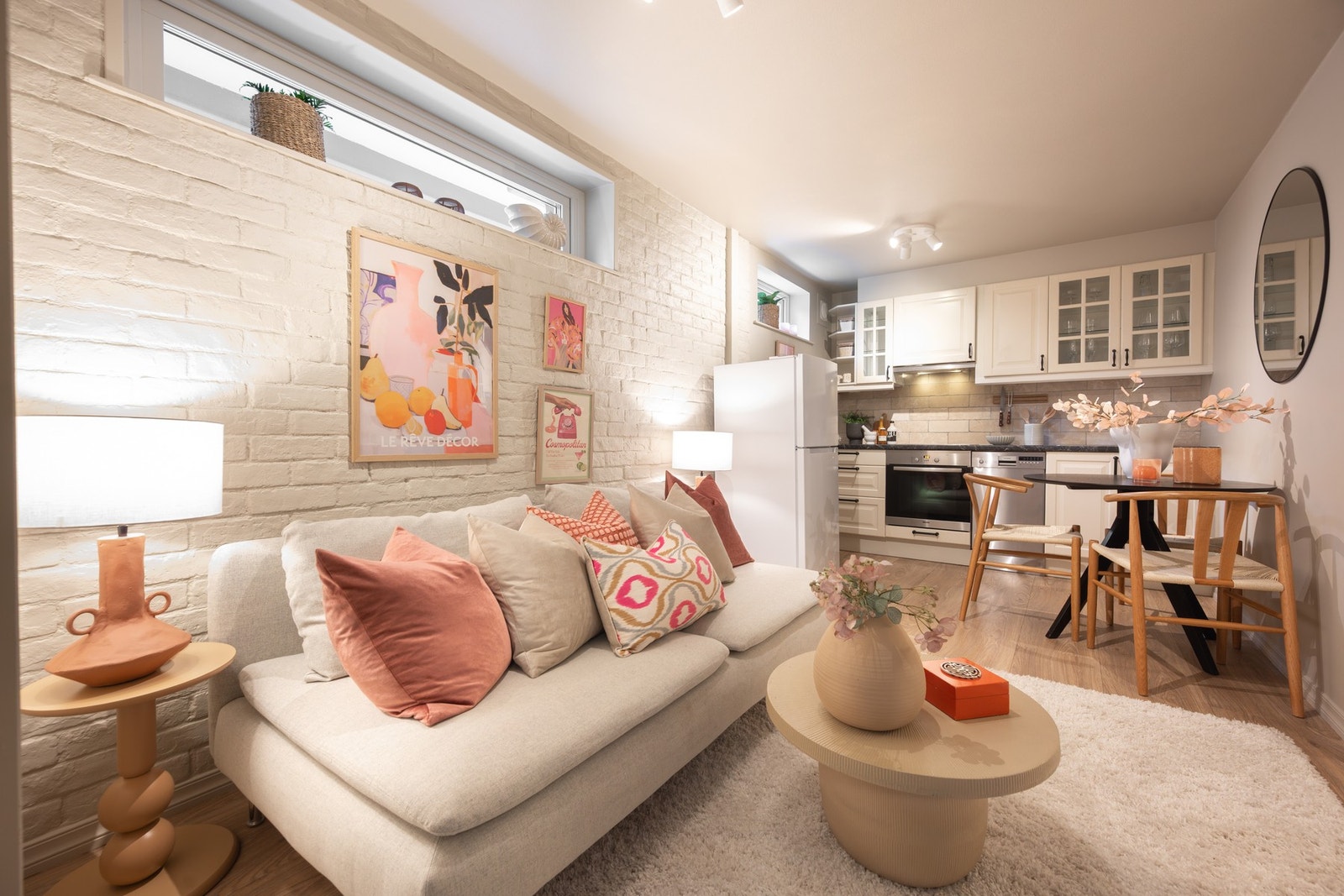 Her har du plass til ønsket møblering for naturlig soneinndeling. Galleribilde