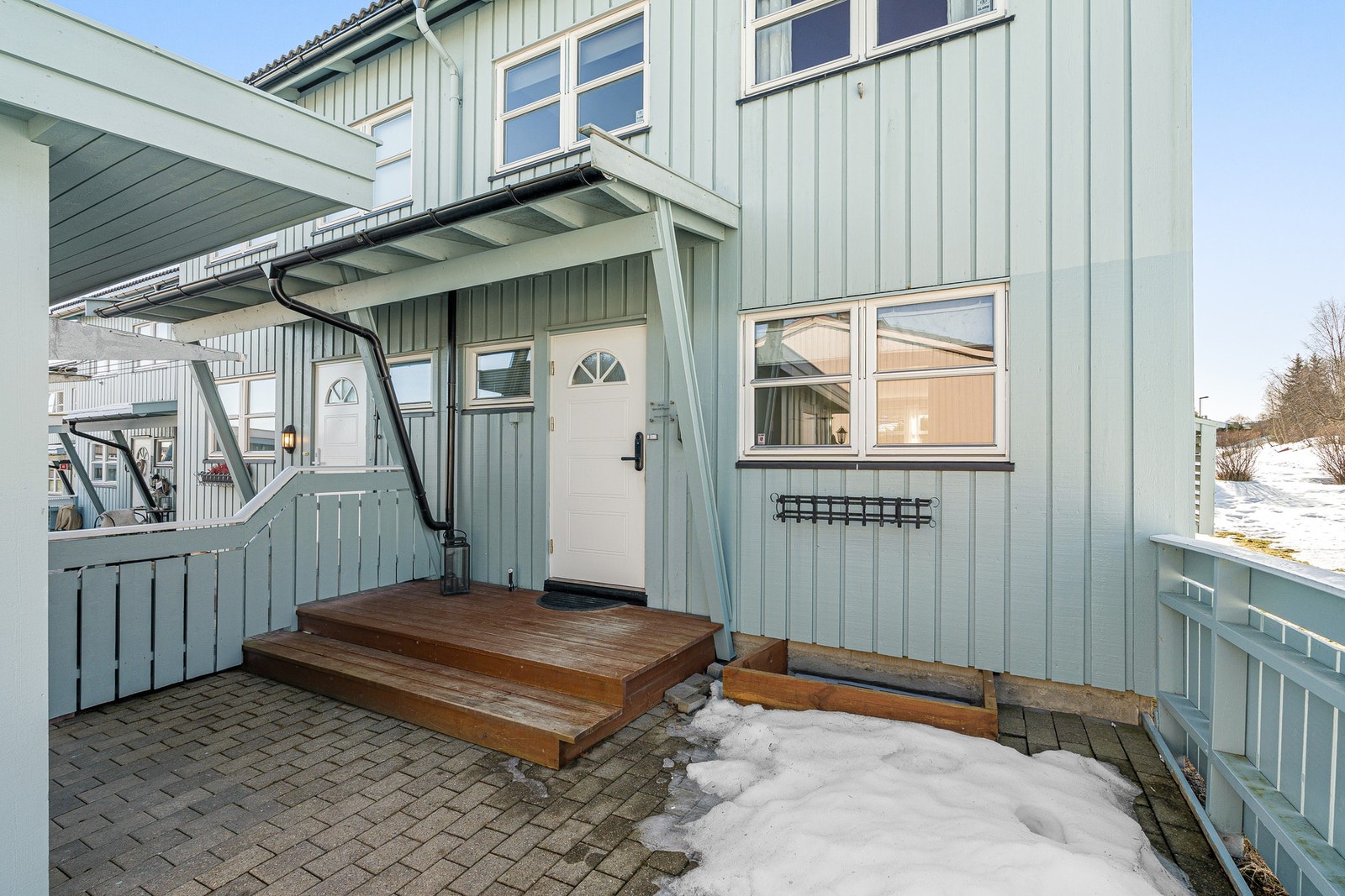 Inngangsparti. Velkommen inn! Galleribilde