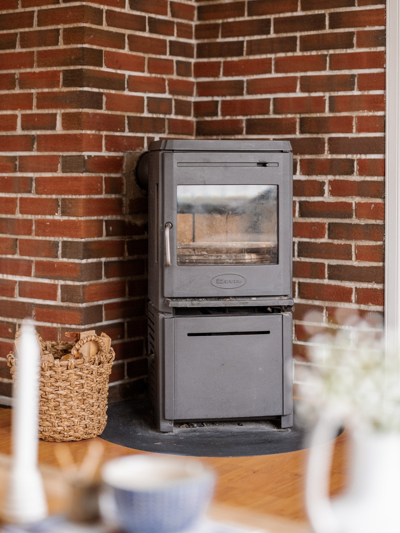 Vedovn som bidrar til både varme og en lun stemning i vinterhalvåret. Galleribilde