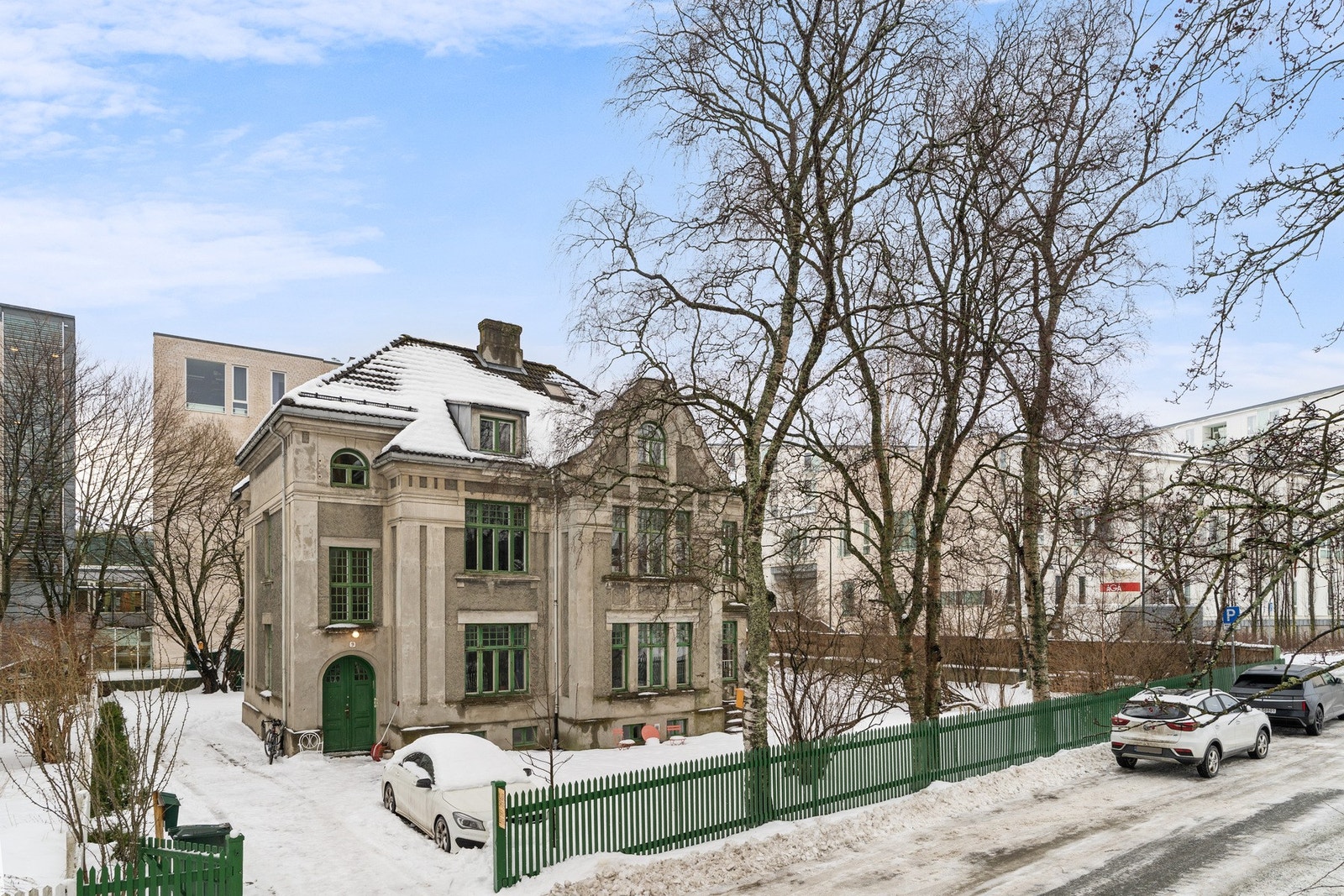 Eirik Jarls gate 9 er en av få eiendommer i Trondheim som har fått hedersmerke av Trondhjems Historie Forening. Galleribilde