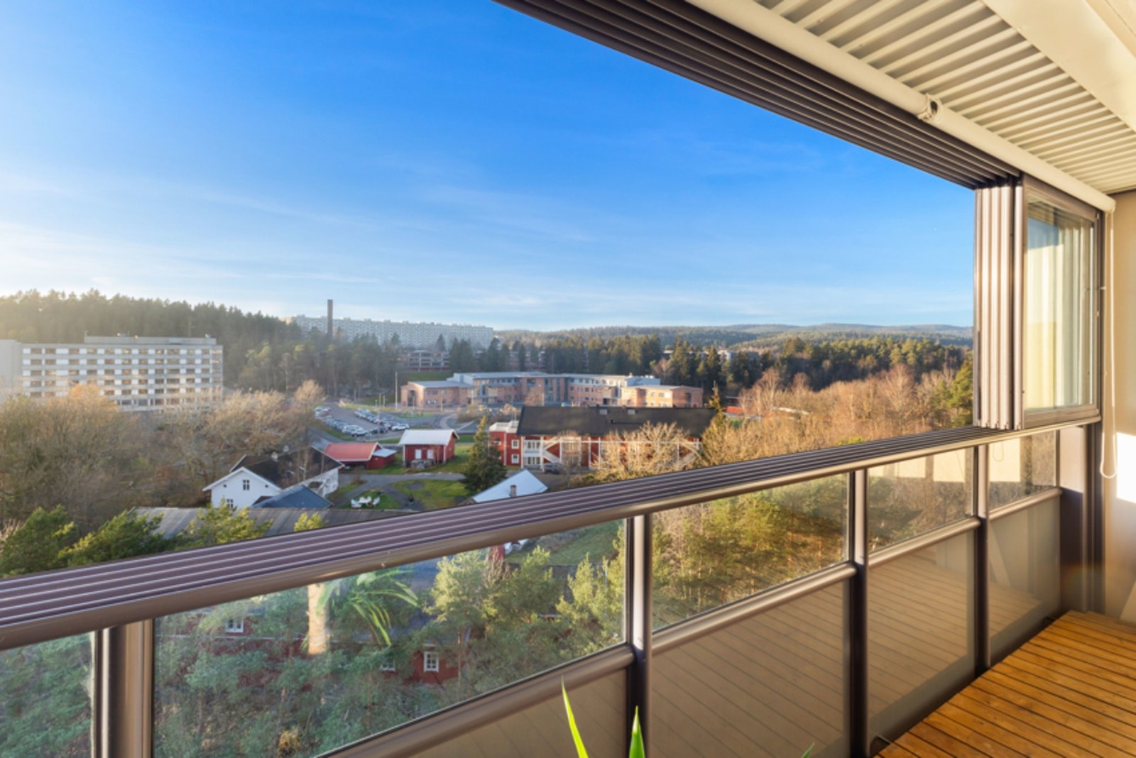 Selgers ord: "Jeg kommer til å savne hvor nærme marka leiligheten ligger, og den korte veien til t-banen" Galleribilde