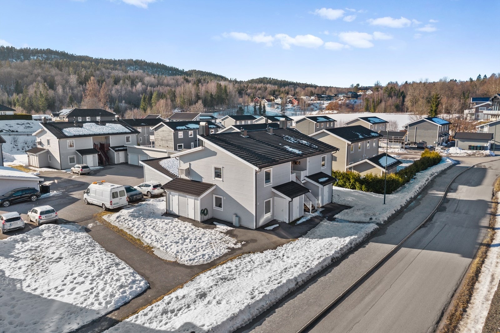For den naturglade byr området på flotte tur- og friluftsmuligheter året rundt, med turstier, lysløyper og skogsområder rett i nærheten. Galleribilde