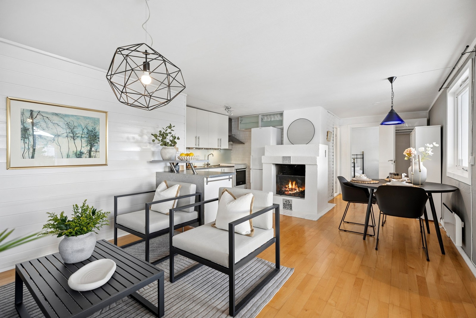 Hybel: Åpen stue og kjøkkenløsning Galleribilde