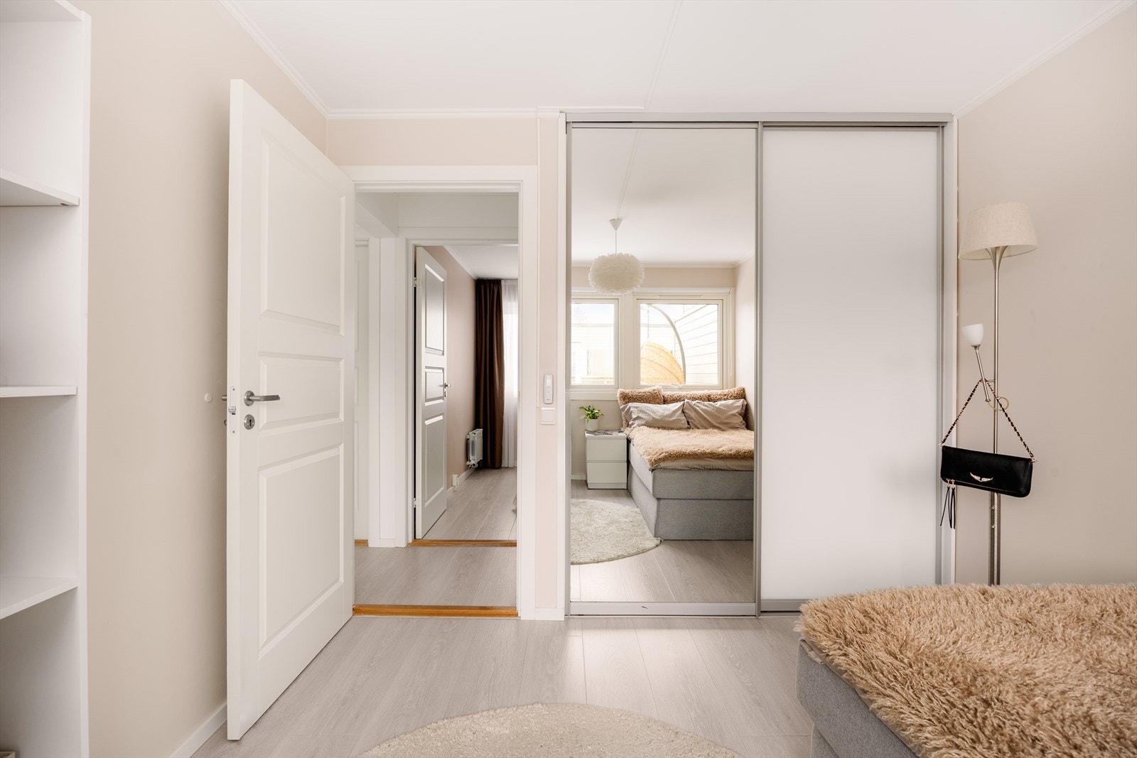 Rommene er pusset opp i samme utførelse som i 1. etasje. Galleribilde