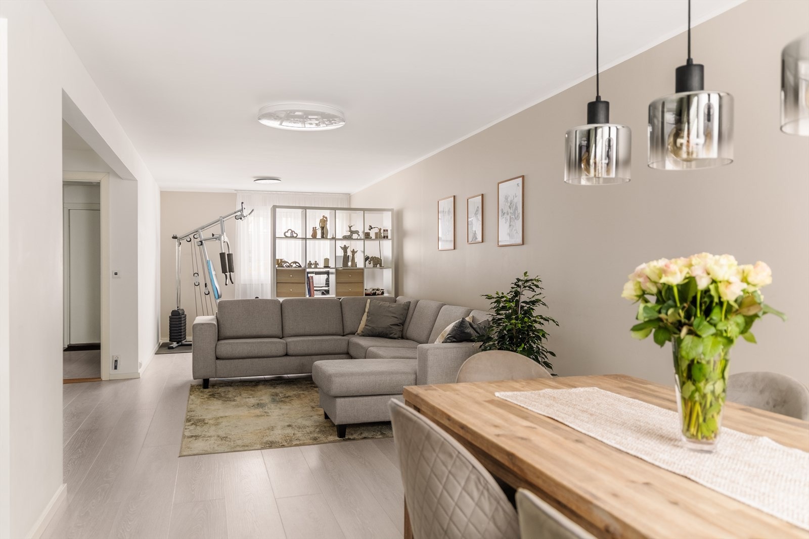 Selger har kontor/treningskrok, der det tidligere har vært et 4. soverom. Galleribilde