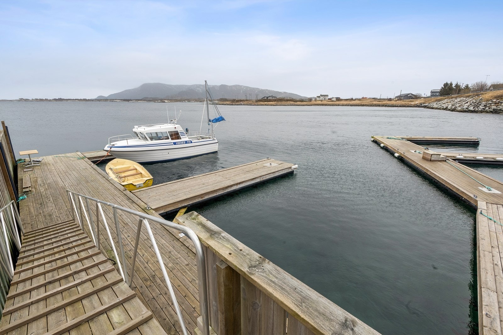 Bryggeanlegg med egen båtplass Galleribilde