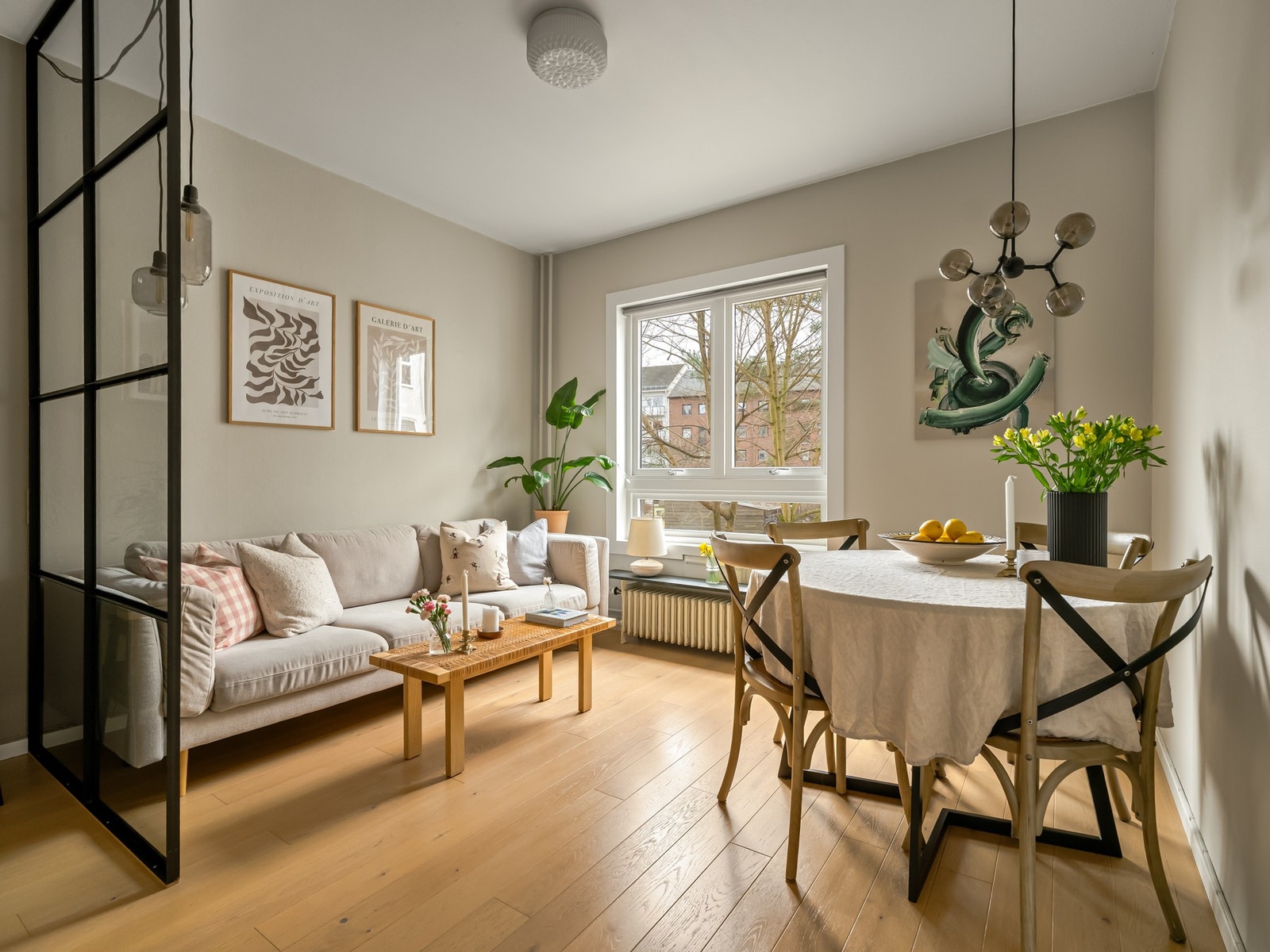 Velkommen til Kristiansands gate 5 og denne nydelige leiligheten! Foto: Alexander Granlie | @boliggram Galleribilde