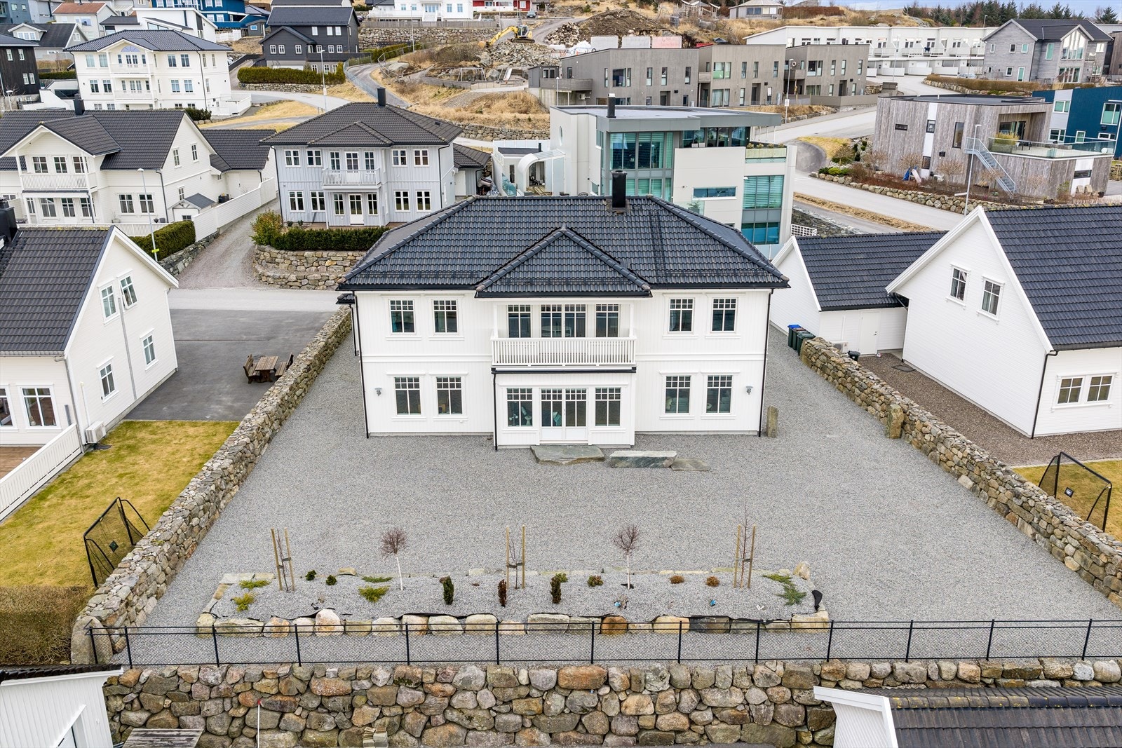 Praktisk og innholdsrik enebolig ferdigstilt i 2020. Galleribilde