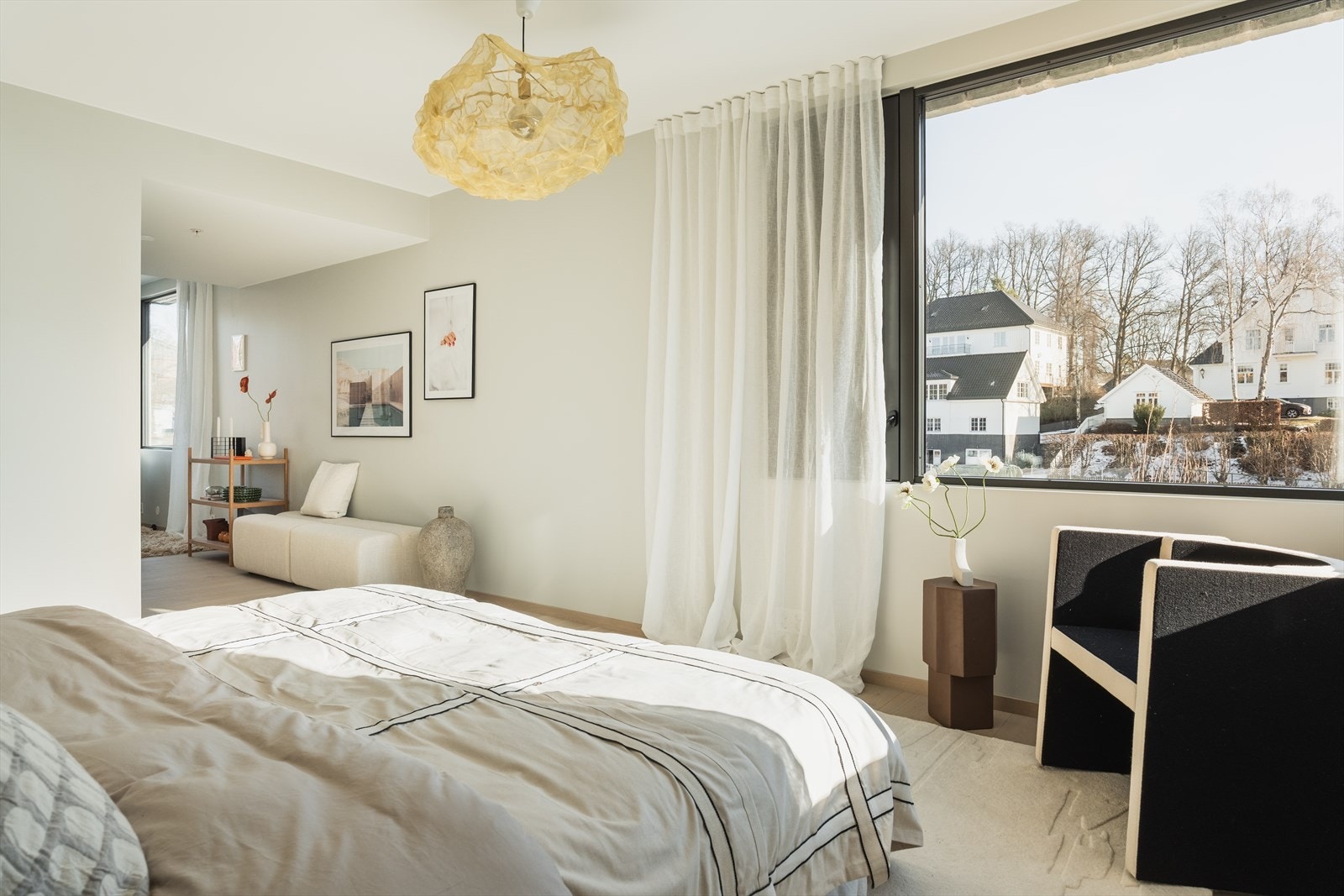 Egen walk-in løsning i hovedsoverommet. Galleribilde