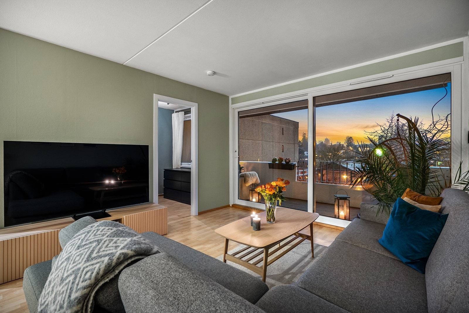 Leiligheten har en god planløsning og får lite innsyn fra naboer Galleribilde