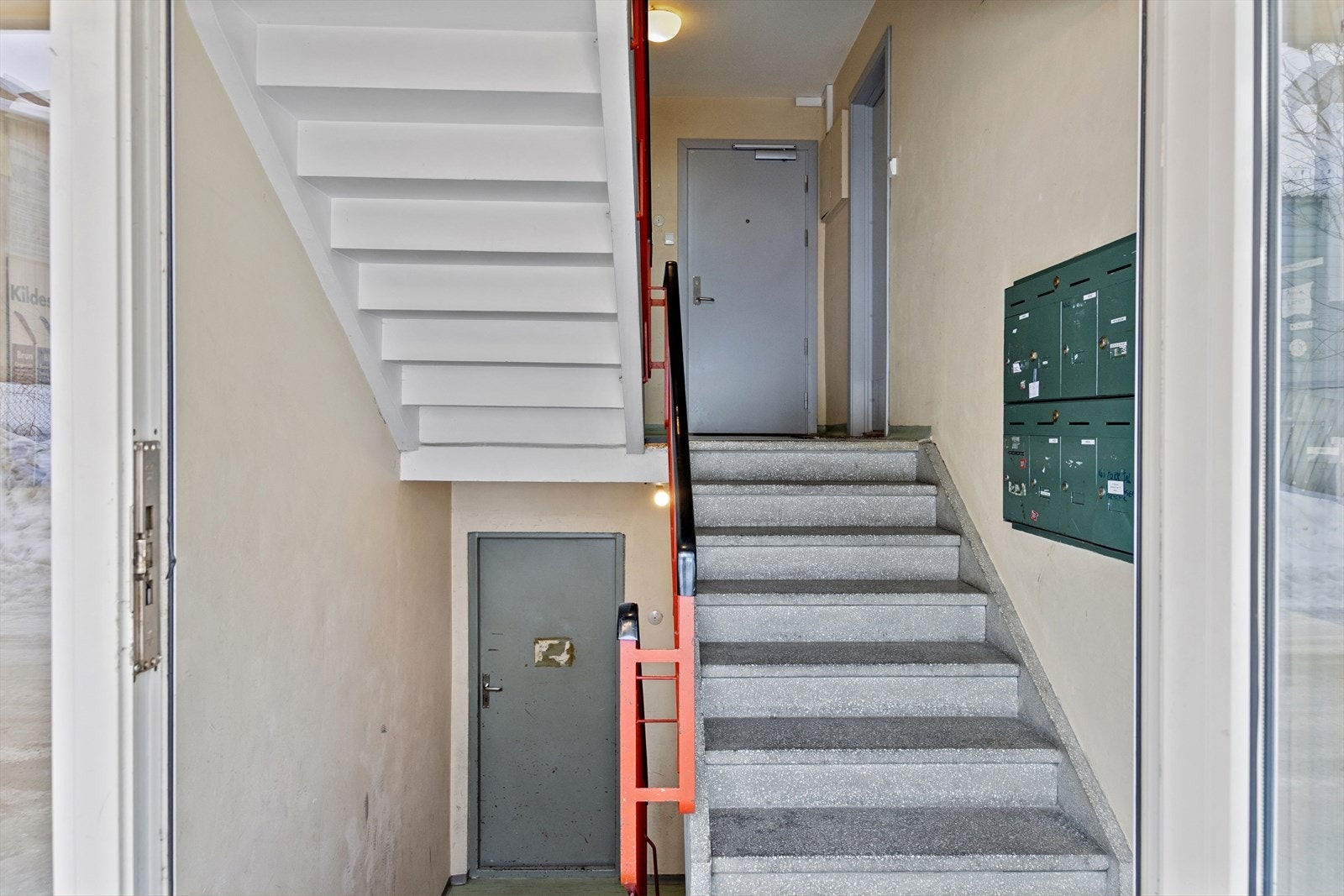 Leiligheten ligger i bygningens første etasje. Galleribilde