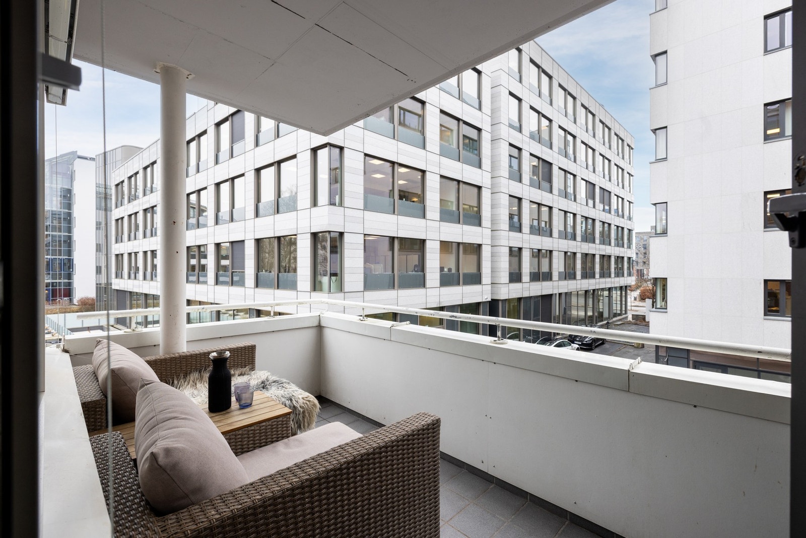 Balkongen på 6 kvm er sydvestvendt. Galleribilde